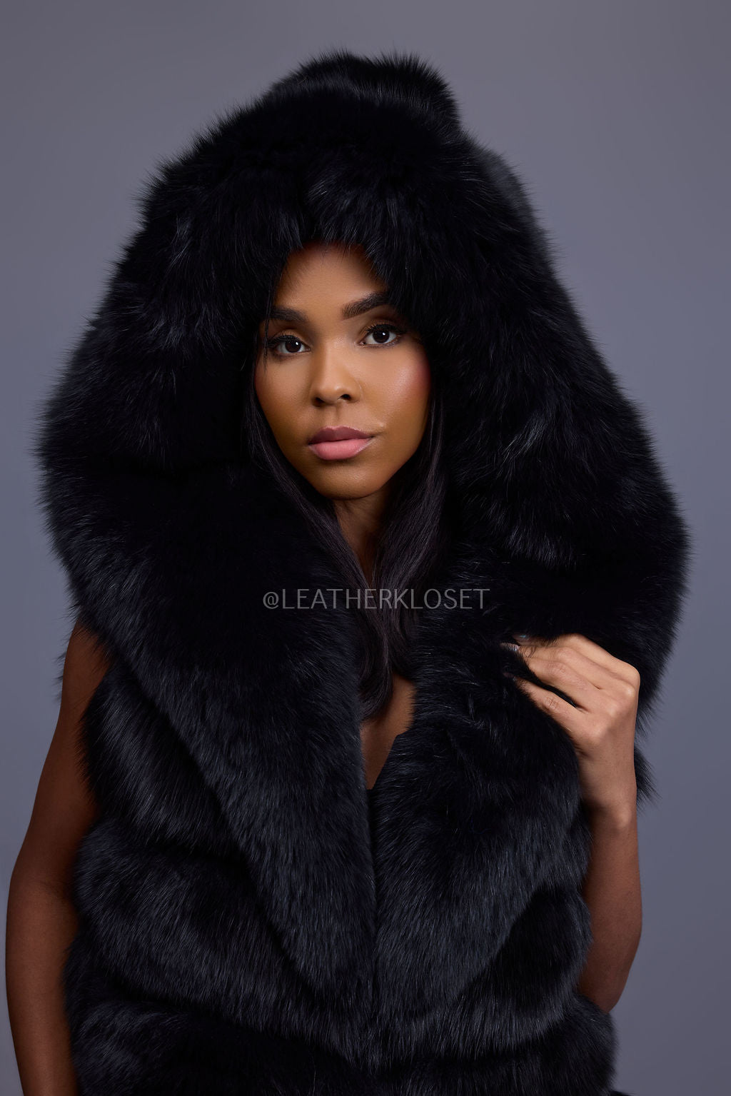 Women's Pippa Long Fox Fur Vest With Hood [Black]