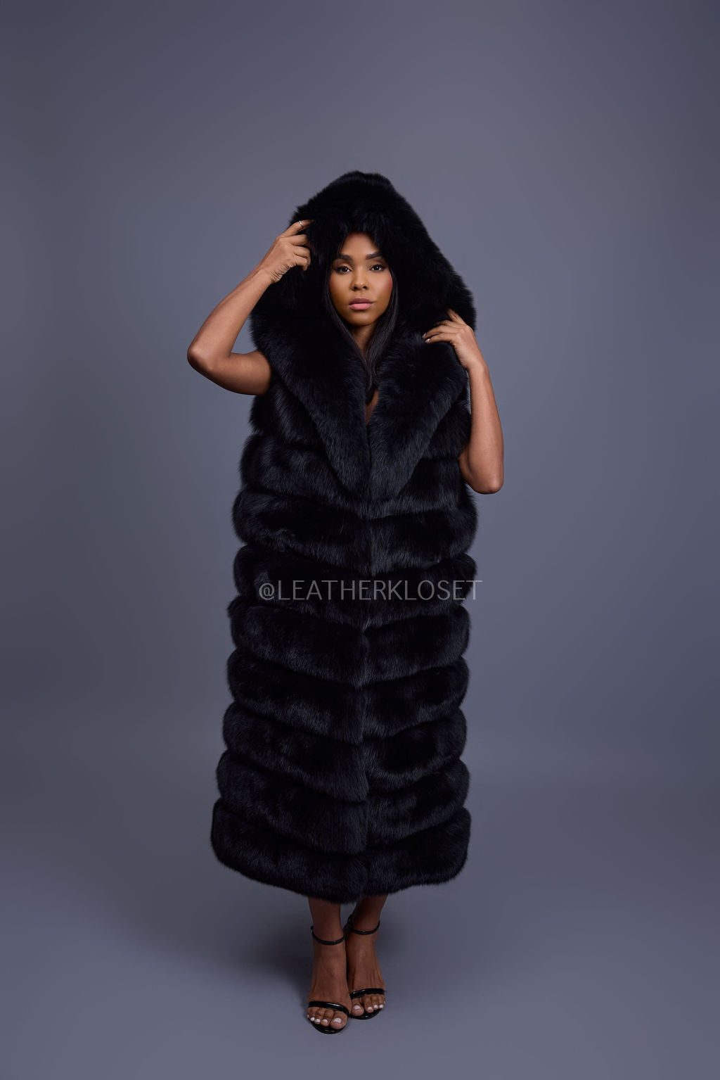 Women's Pippa Long Fox Fur Vest With Hood [Black]