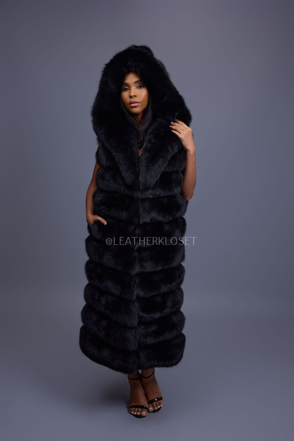 Women's Pippa Long Fox Fur Vest With Hood [Black]