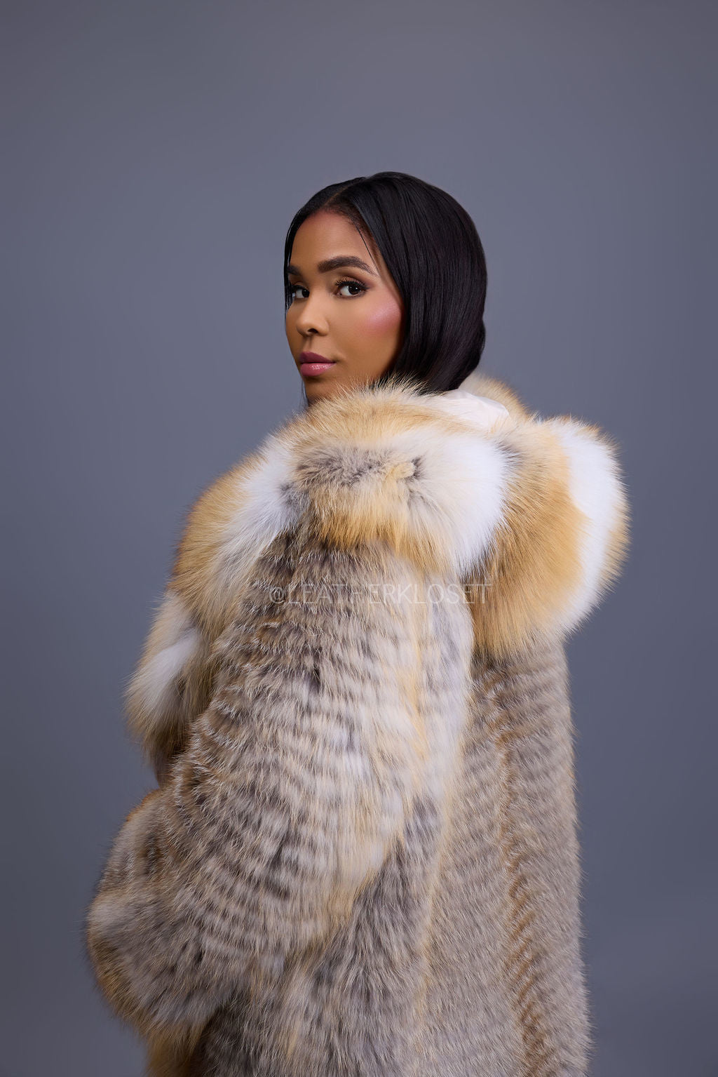 Women's Valeria Fox Fur Coat [Golden Island]