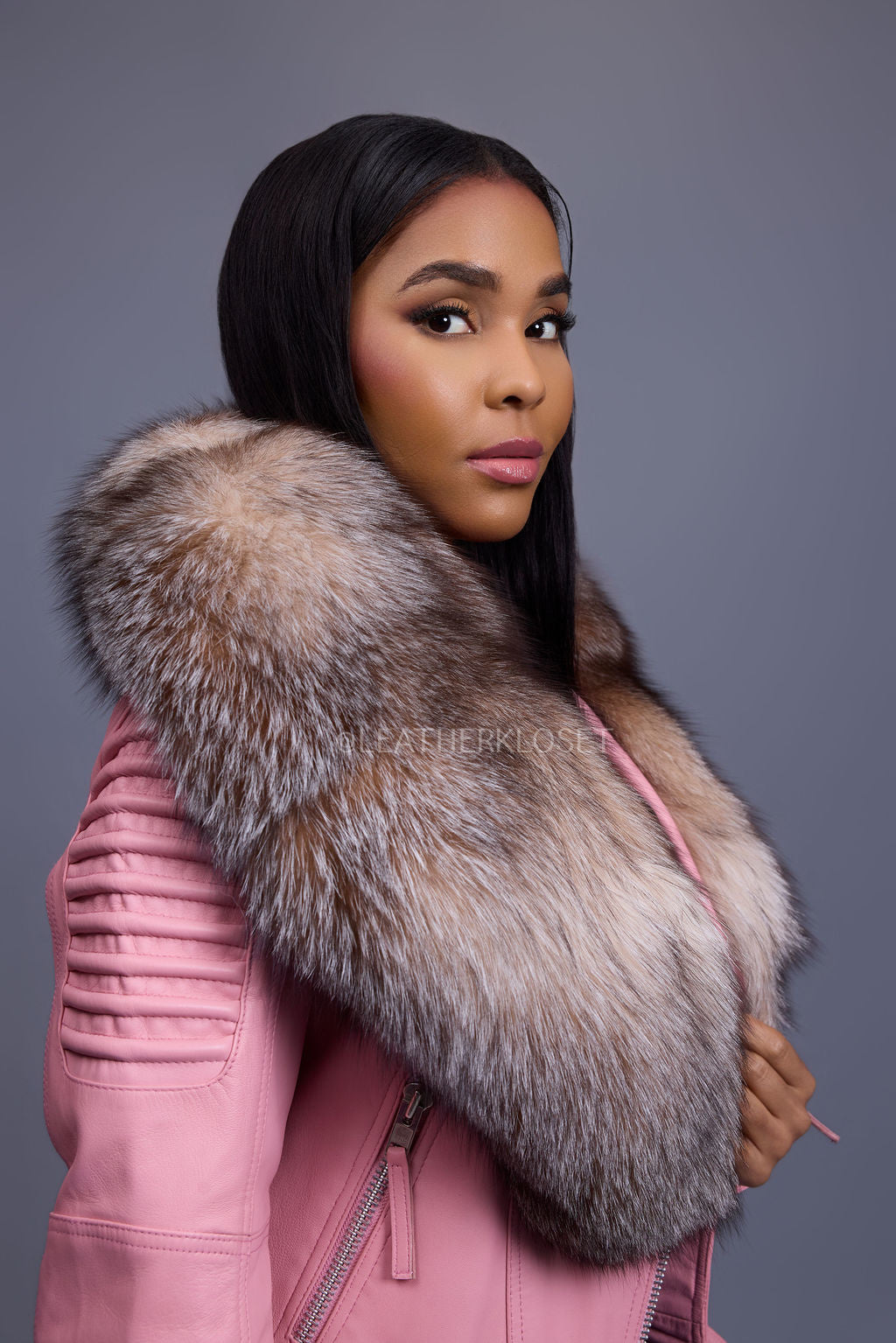 Women's Trey Biker Bubble Pink Oversized Fox Collar [Crystal]
