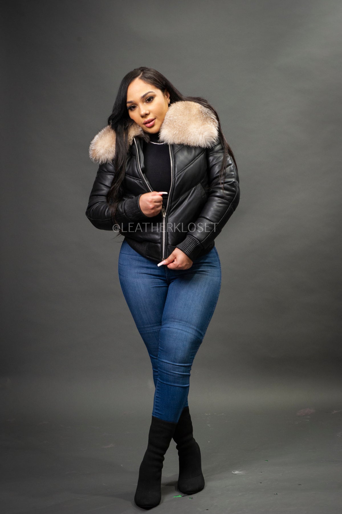 Women's V-Bomber Black Premium Fox Fur Collar [Crystal Fox]