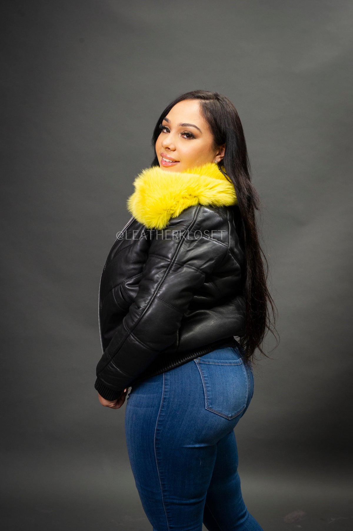 Women's V-Bomber Black Premium Fox Fur Collar [Yellow Fox]