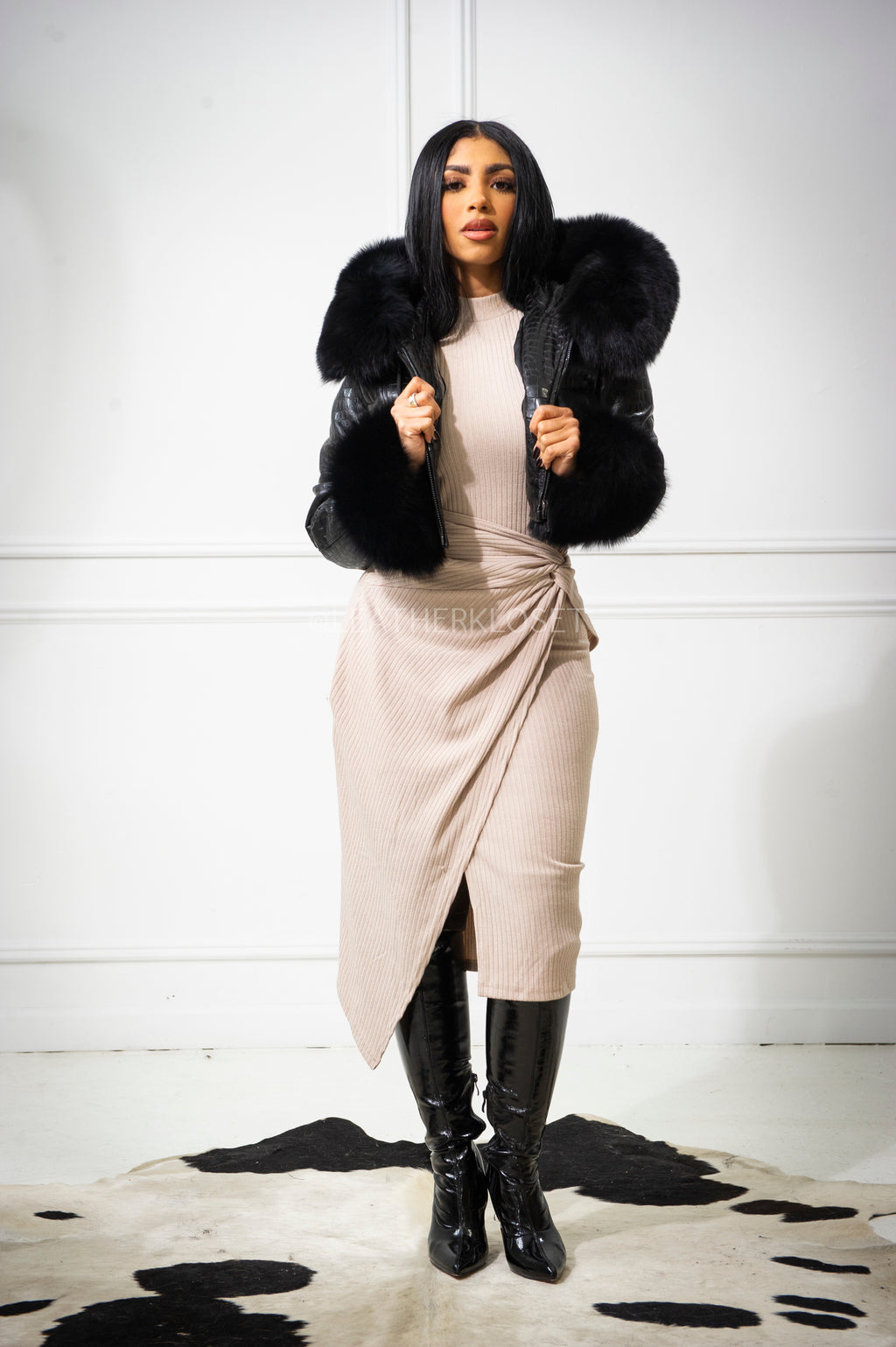 Women's Emery Crop Croco Leather Bomber With Fox Hood [Black]