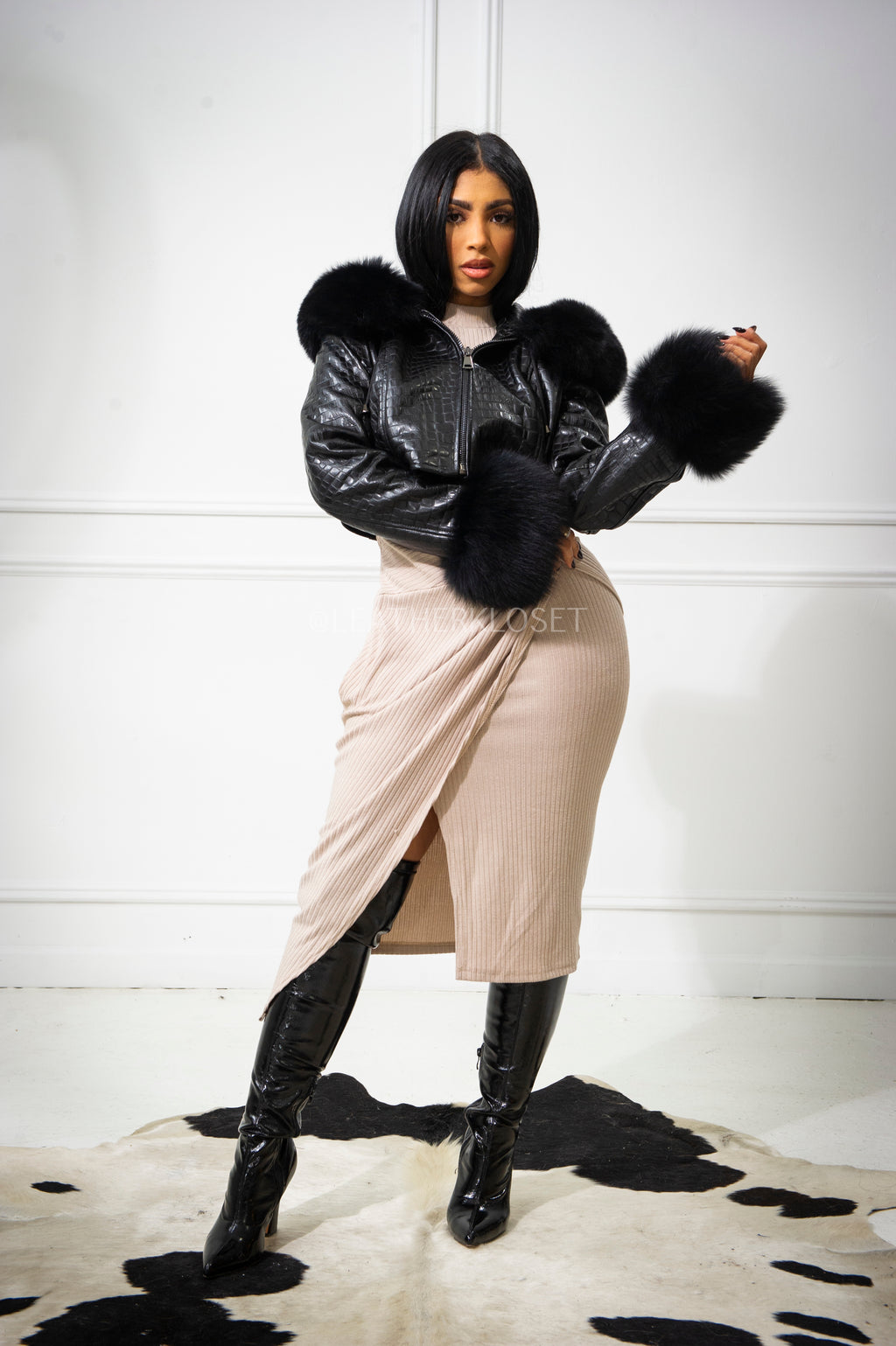 Women's Emery Crop Croco Leather Bomber With Fox Hood [Black]