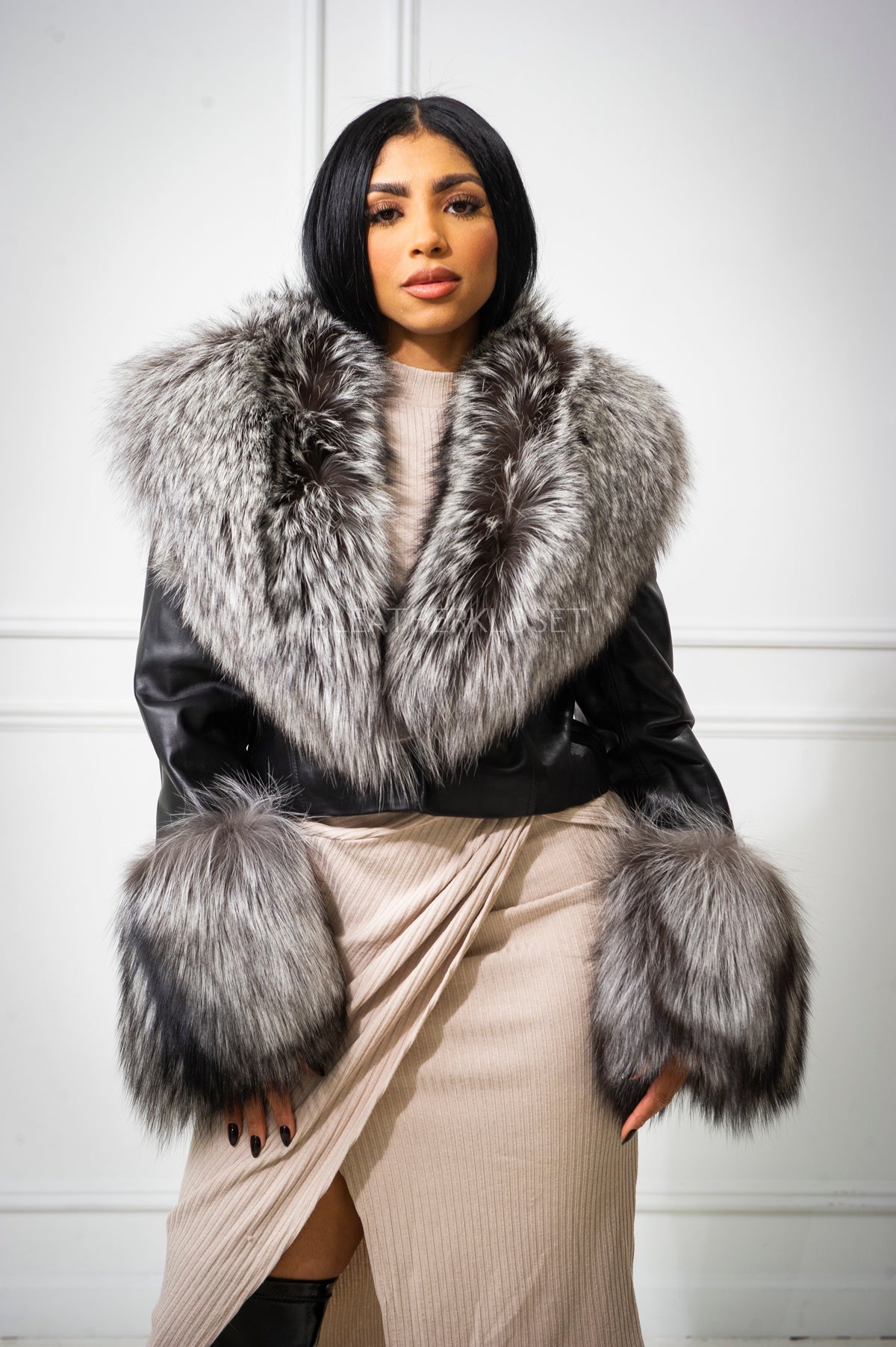 Women's Jade Cropped Leather And Fox Combo Jacket [Black/Silver]