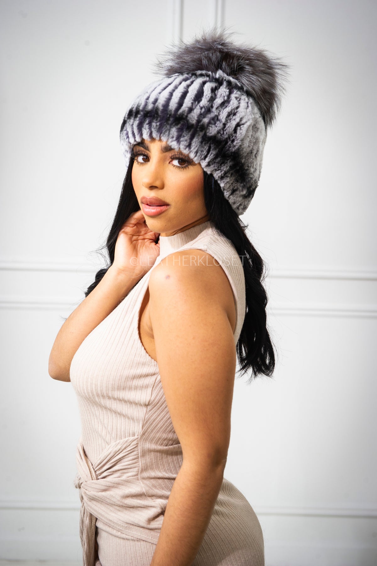 Women's Knitted Mink Beanie [Grey]