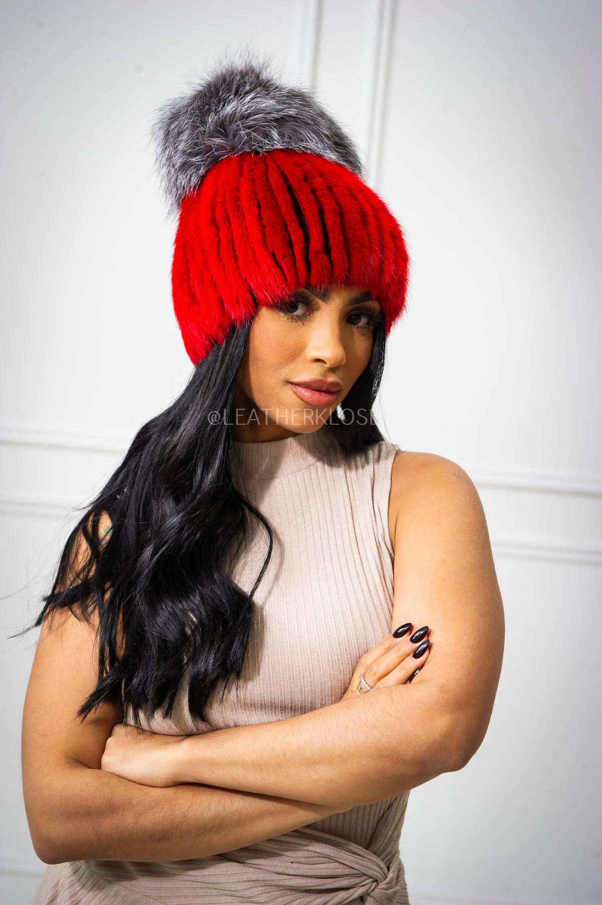 Women's Knitted Mink Beanie [Red]