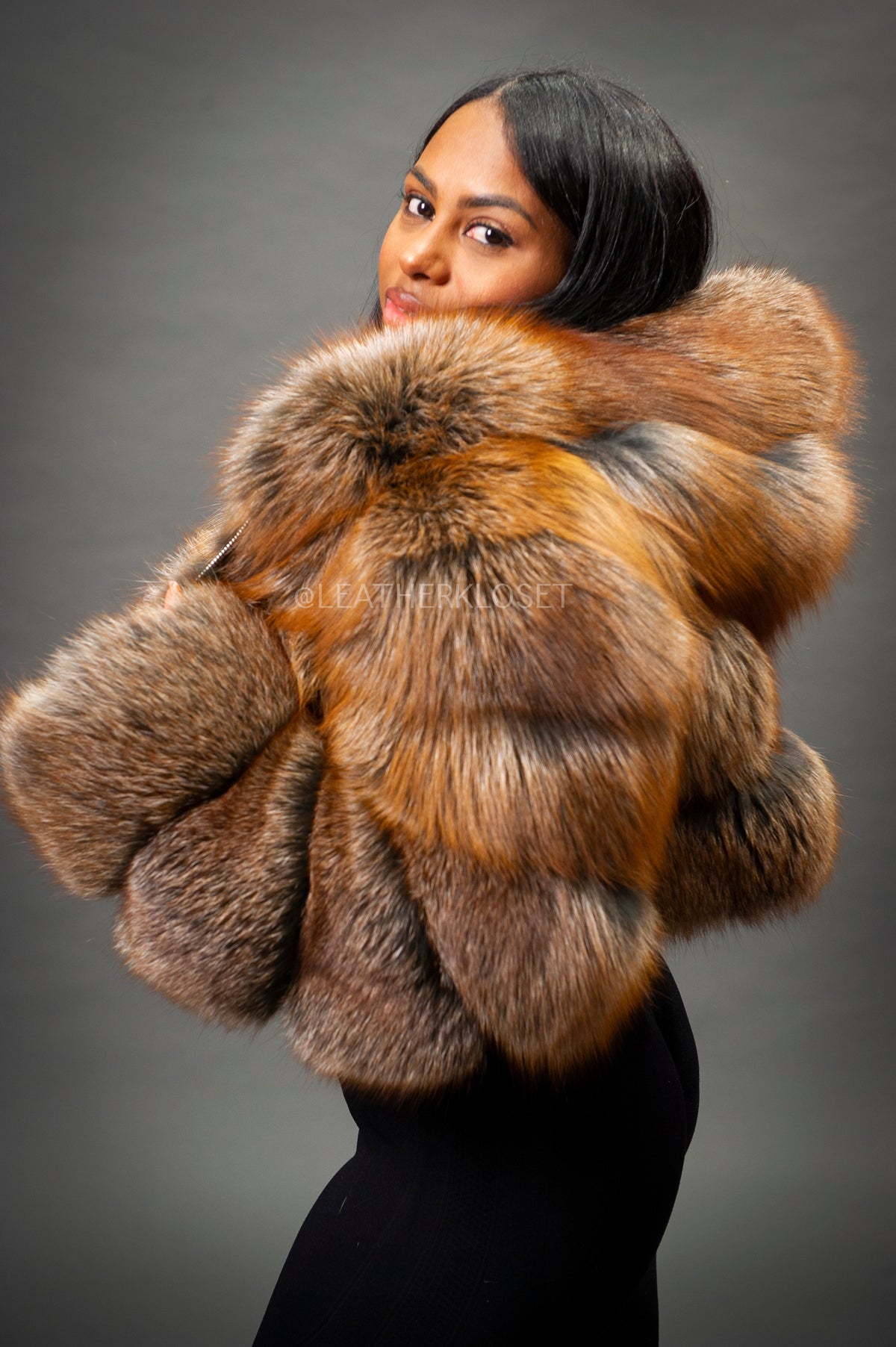 Women's Crop Fox Bomber With Hood [Ginger]