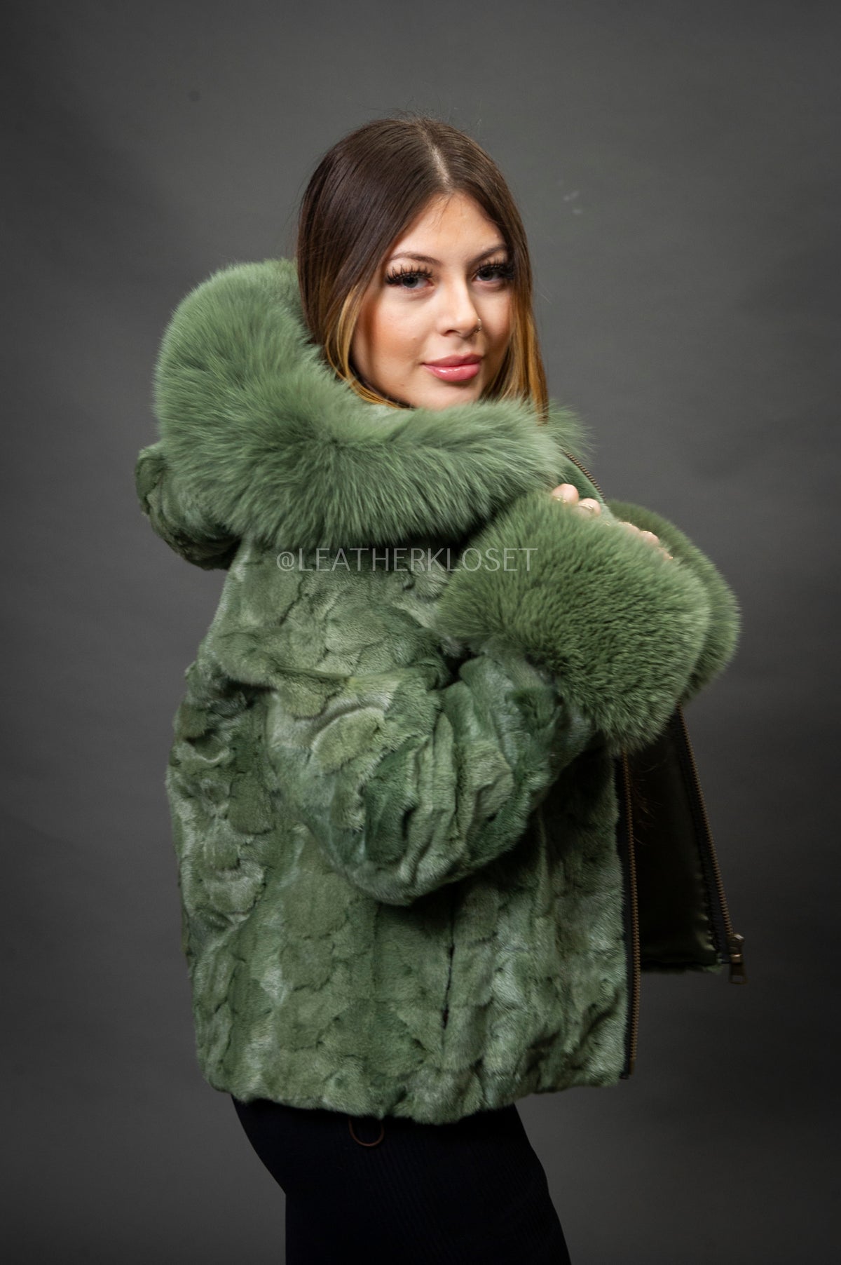 Women's Aria Mink Bomber With Hood [Green]