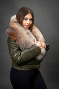 Women's Trey Biker Olive Oversized Fox Collar [Crystal Fox Fur]