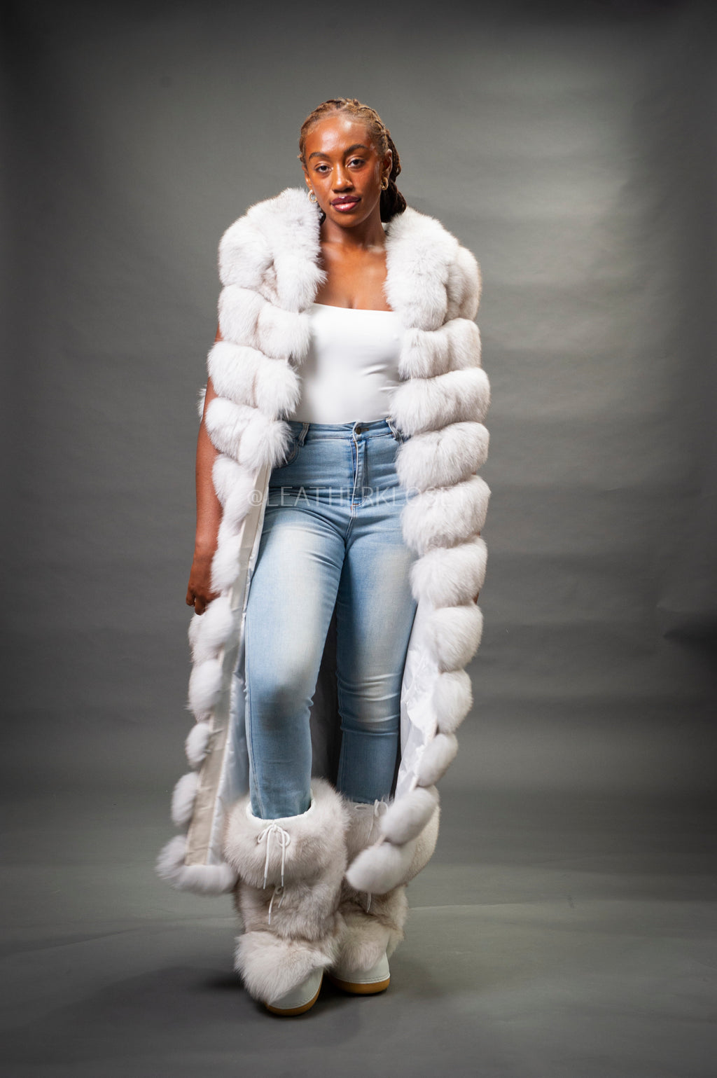 Women's Long Fox Fur Vest With Hood [Natural White]