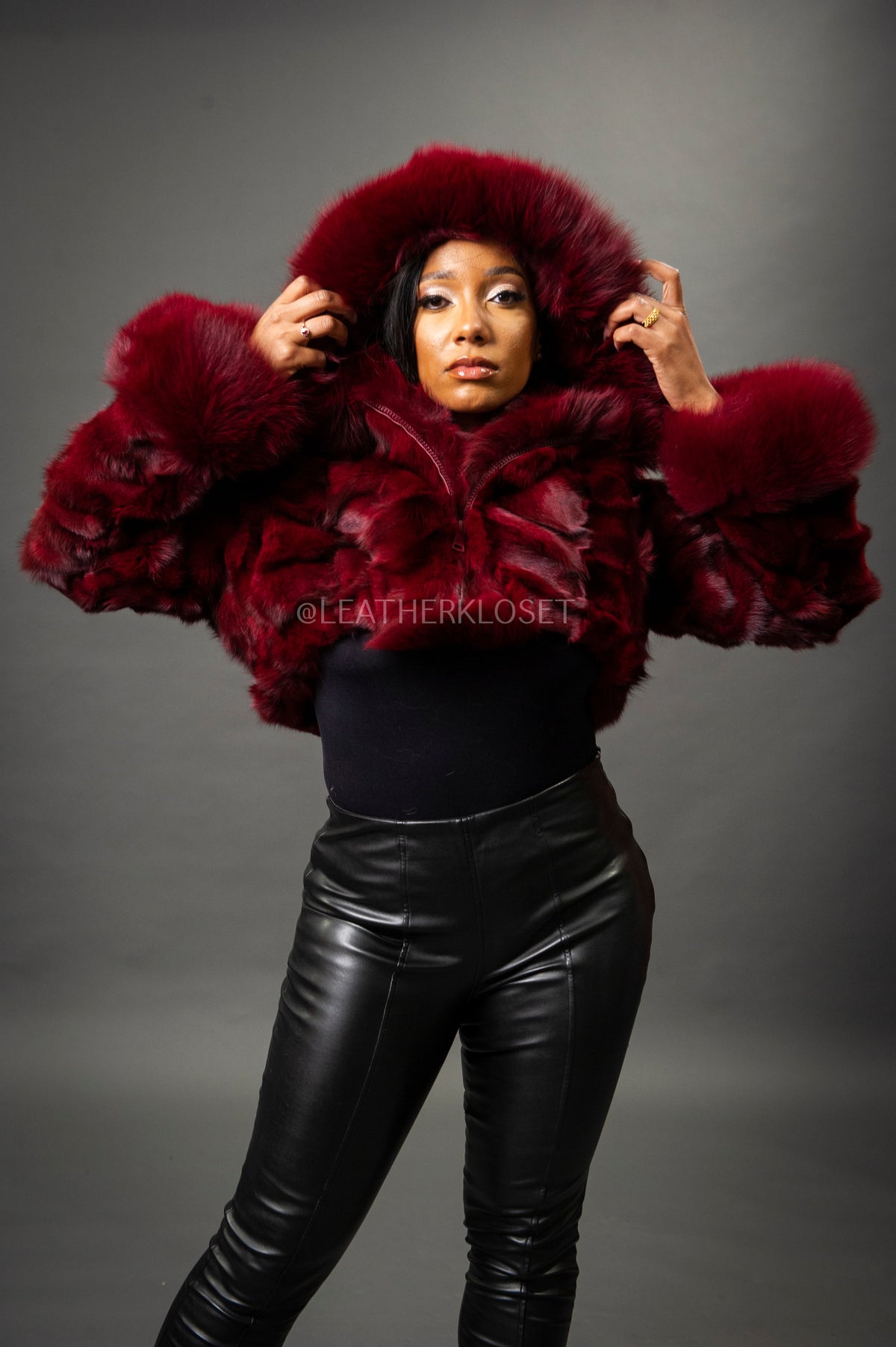 Women's Crop Fox Bomber With Hood [Burgundy]