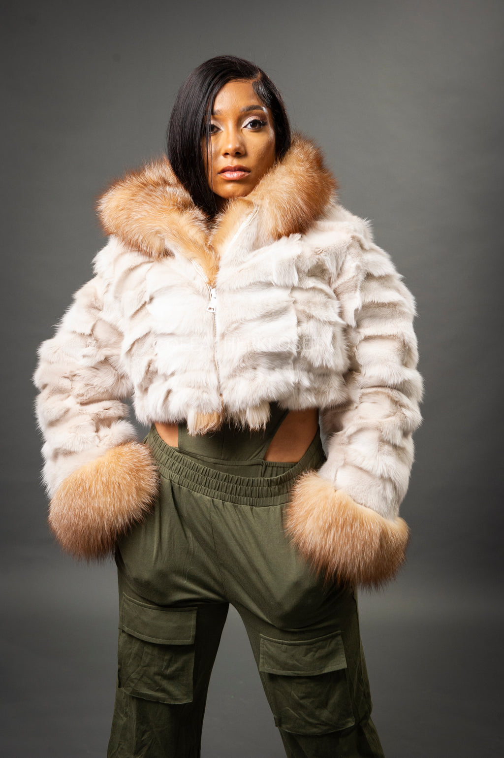 Women's Crop Fox Bomber With Hood [White/Gold]