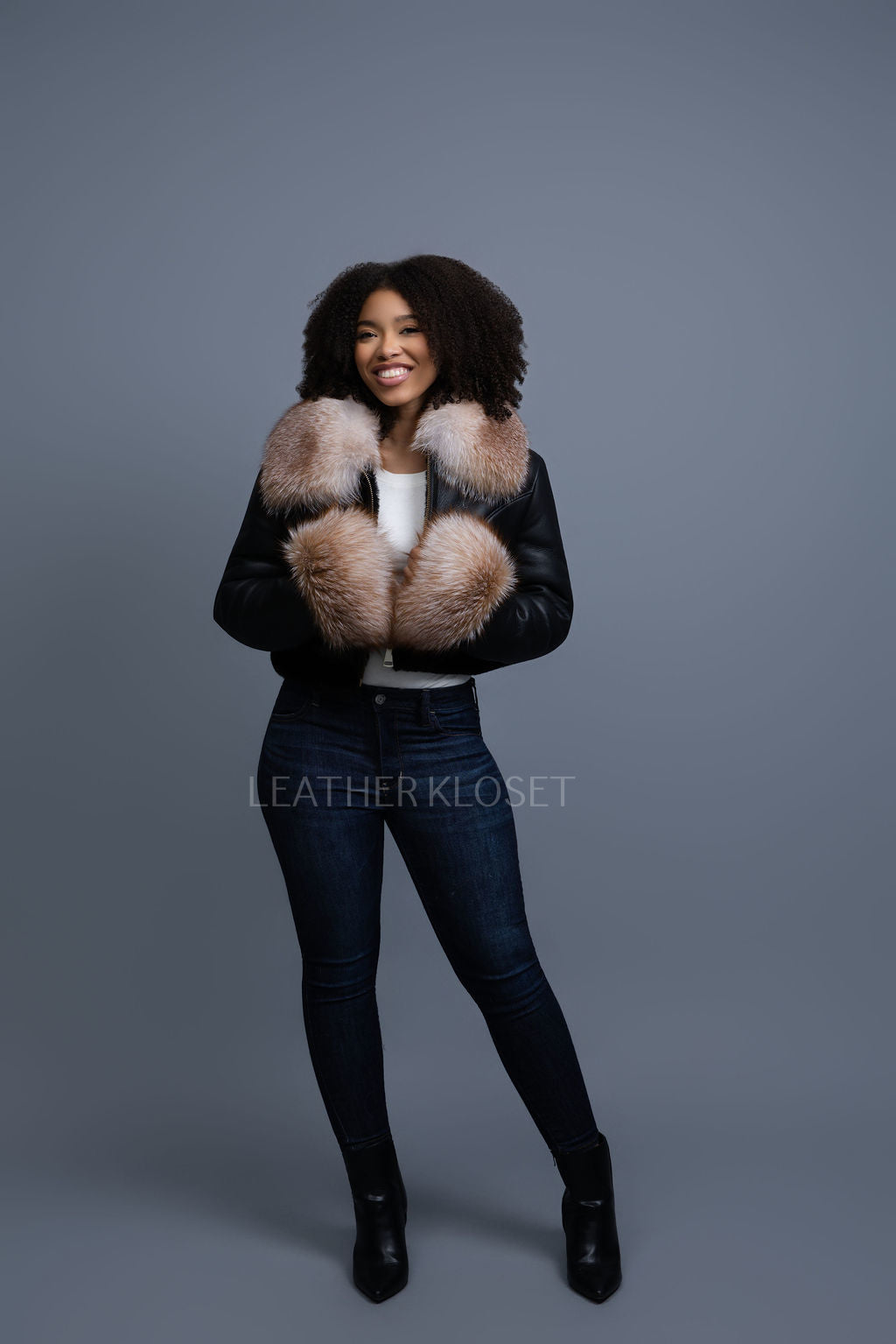 Women's Aurora Crop Sheepskin Jacket With Fox [Black/Crystal]