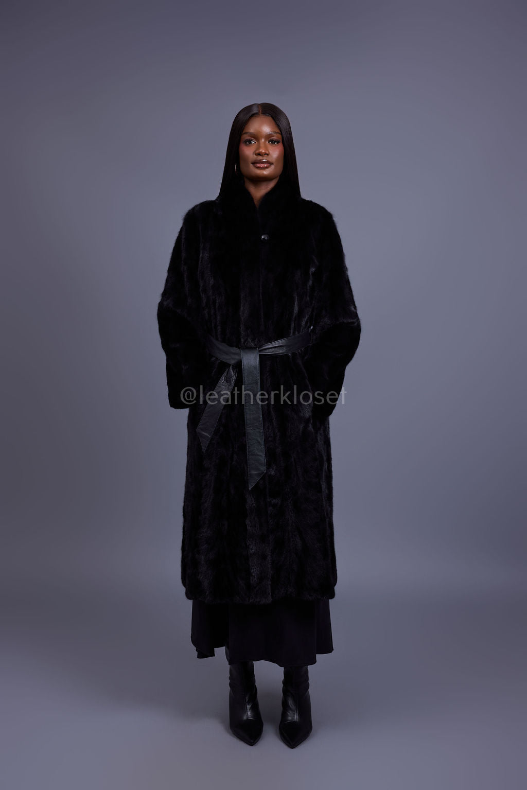 Women's Cherokee Long Mink Fur Coat [Black]