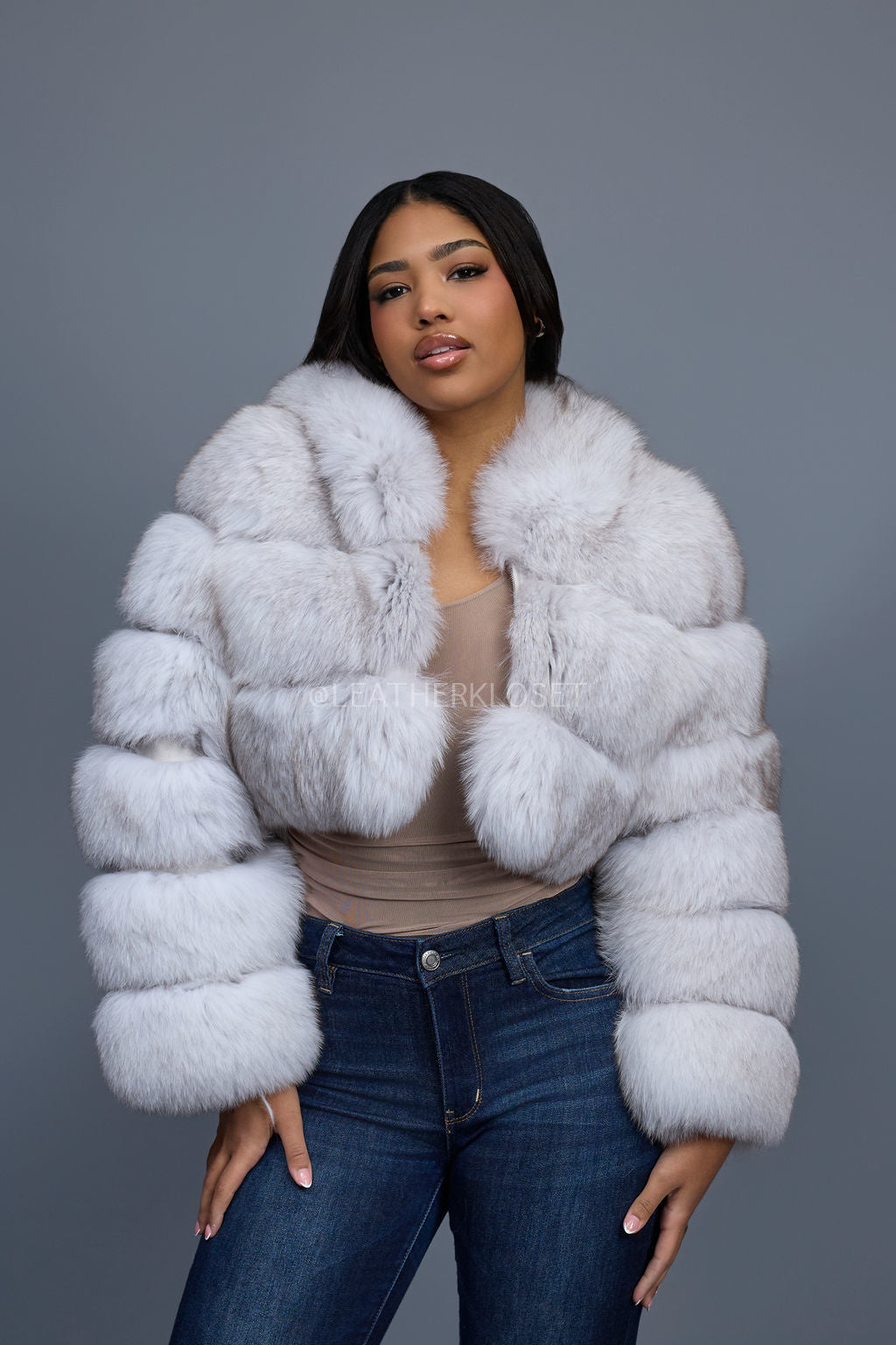 Women's Crop Fox Bomber With Hood [Natural White]