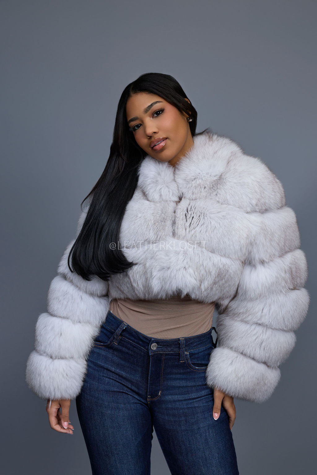 Women's Crop Fox Bomber With Hood [Natural White]