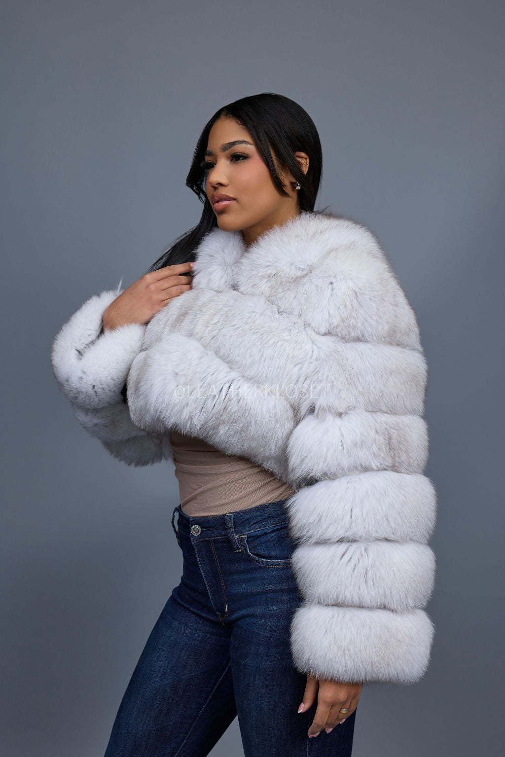 Women's Crop Fox Bomber With Hood [Natural White]