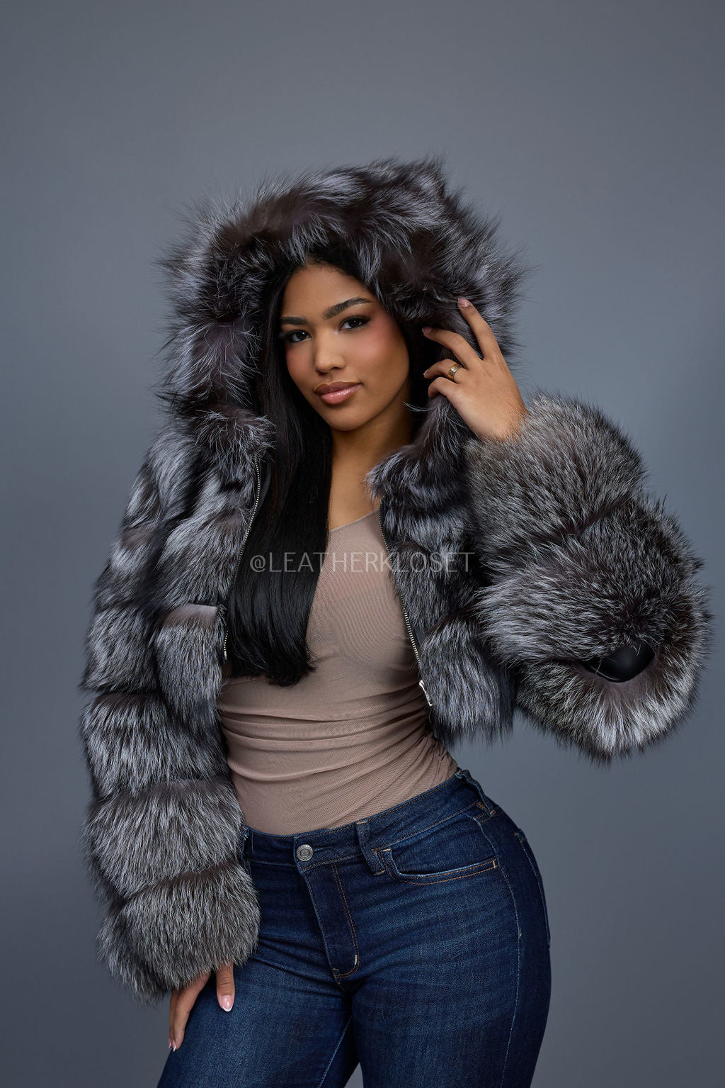 Women's Crop Fox Bomber With Hood [Silver]