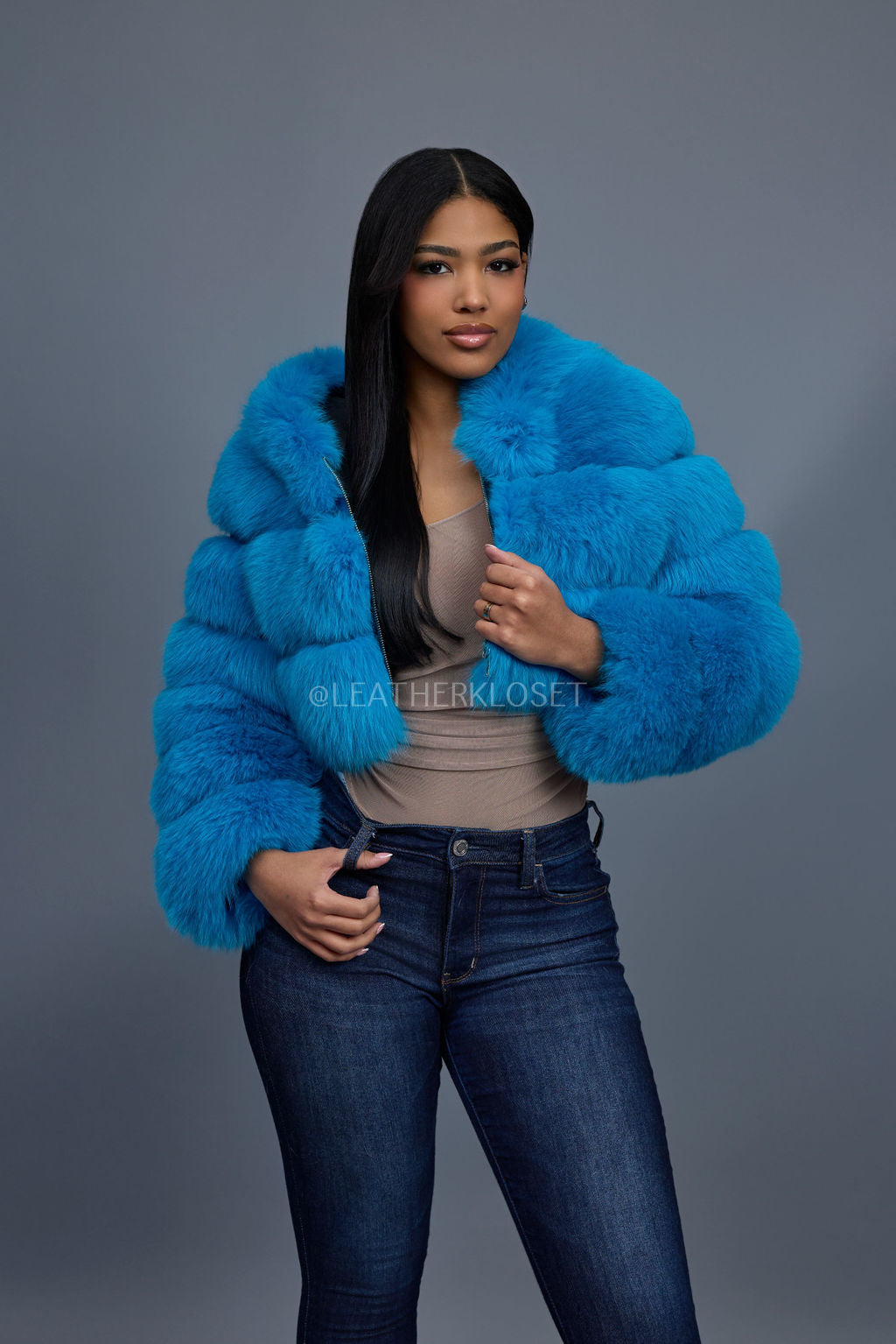 Women's Crop Fox Bomber With Hood [Light Blue]