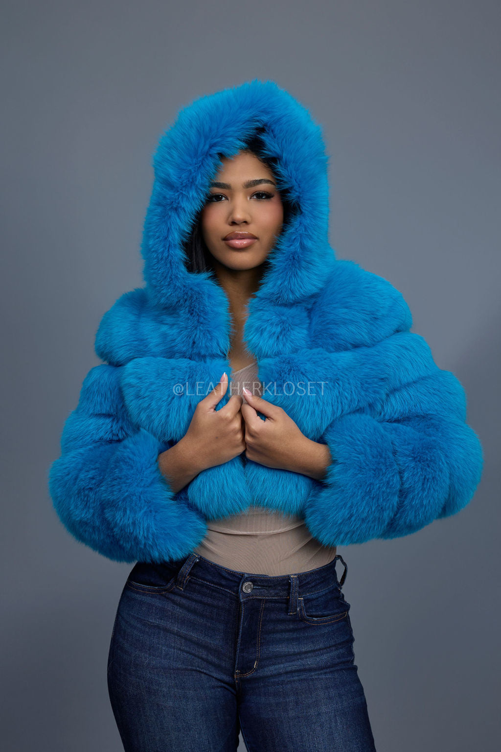 Women's Crop Fox Bomber With Hood [Light Blue]
