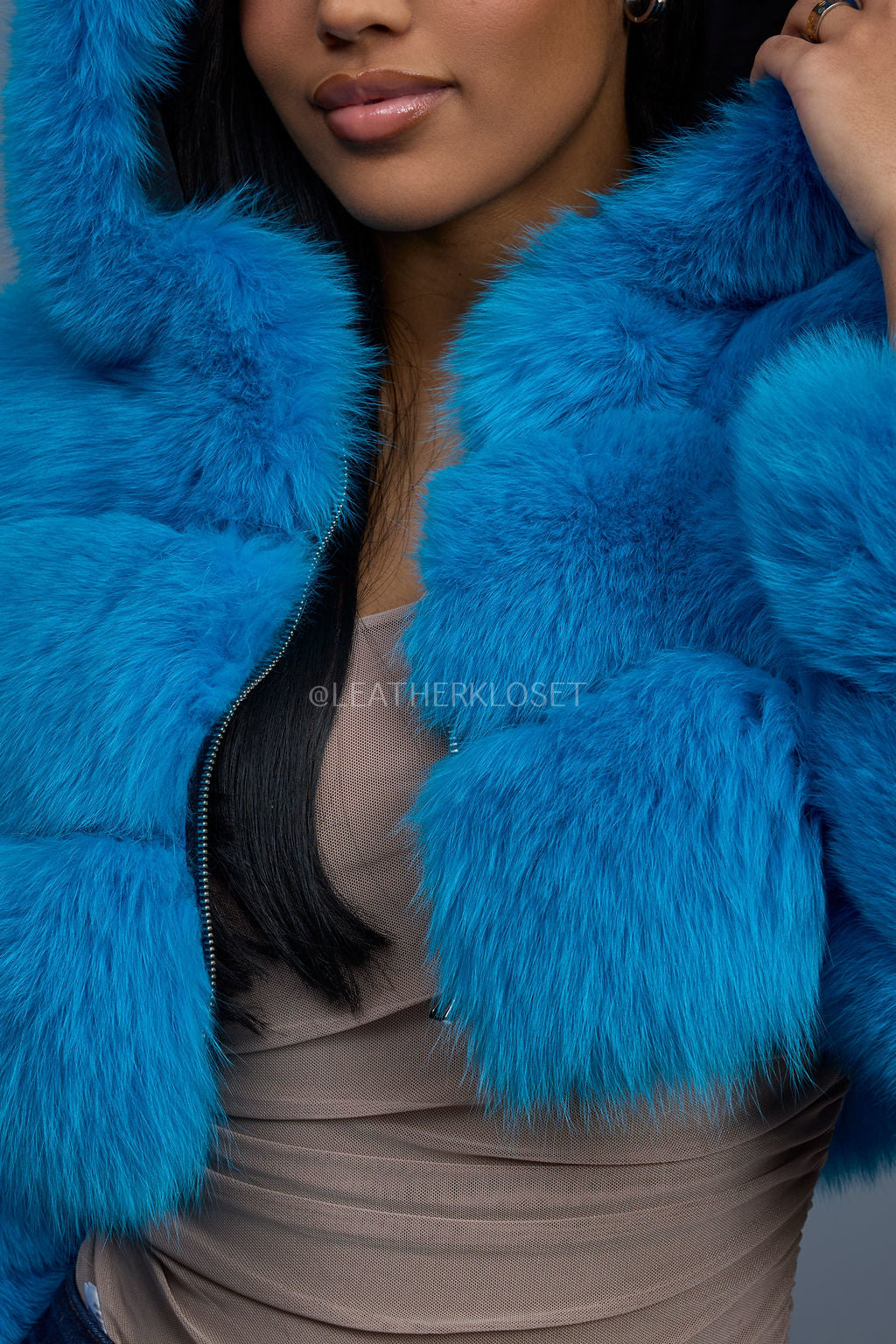 Women's Crop Fox Bomber With Hood [Light Blue]