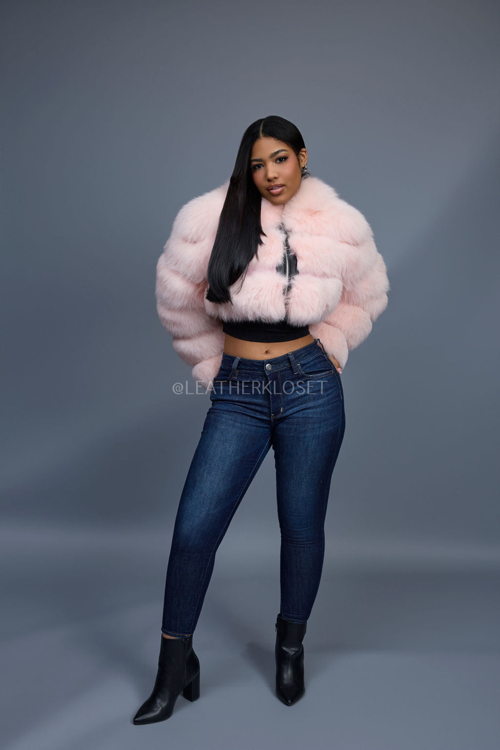 Women's Crop Fox Bomber With Hood [Baby Pink]