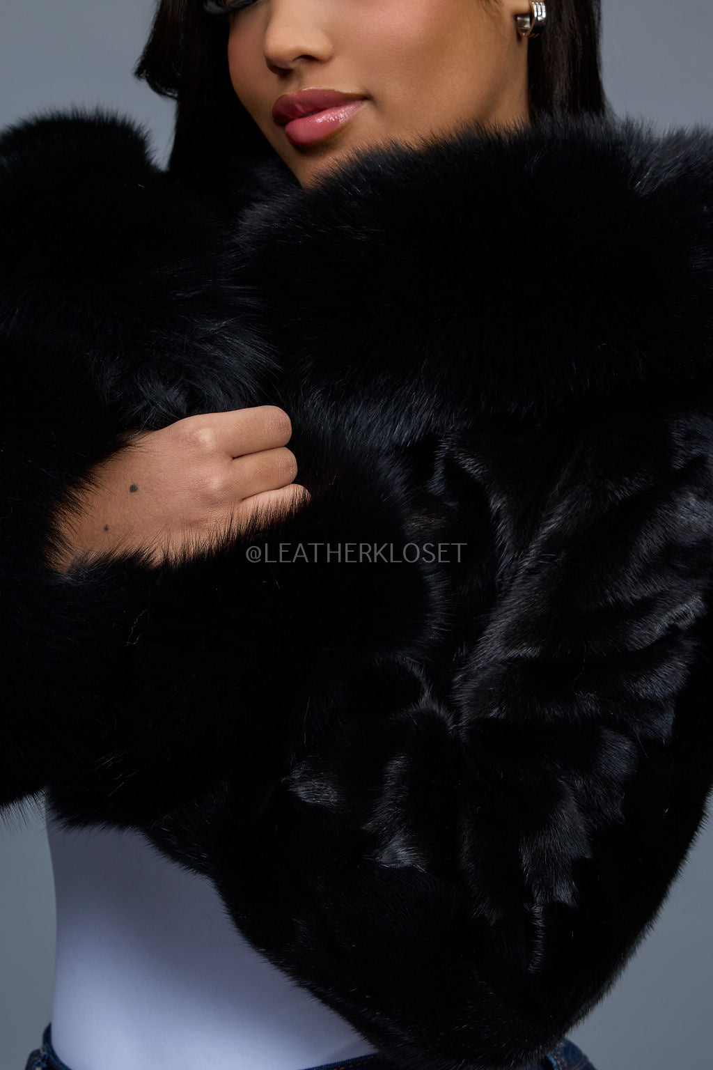 Women's Crop Mink Bomber With Hood [Black]