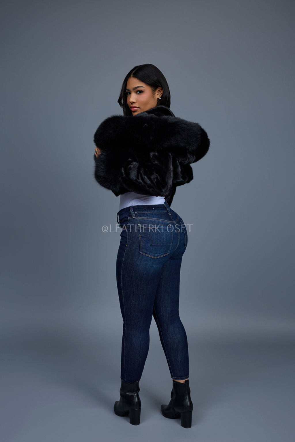 Women's Crop Mink Bomber With Hood [Black]