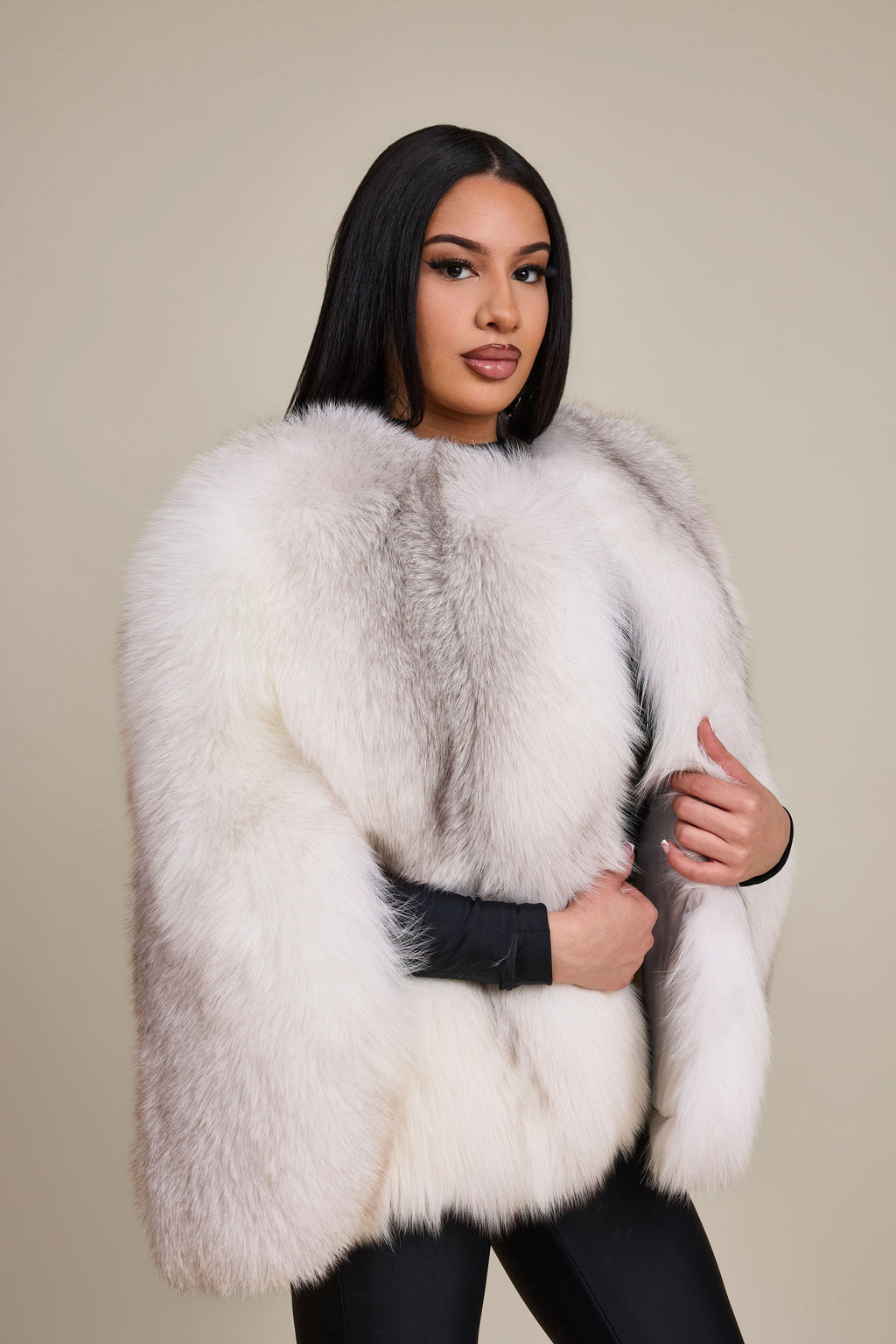 Women's Krissy Fox Fur Poncho [Arctic]