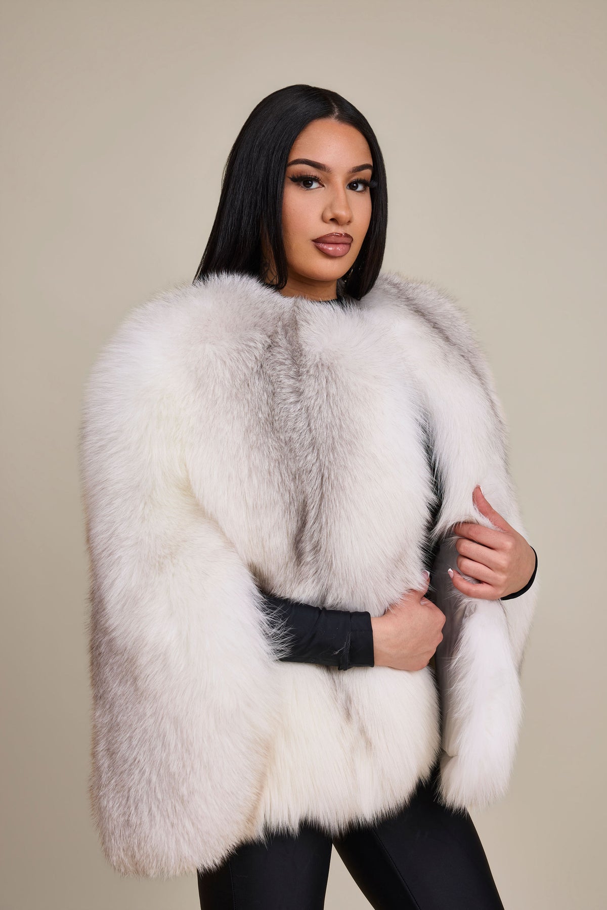 Women's Krissy Fox Fur Poncho [Arctic]