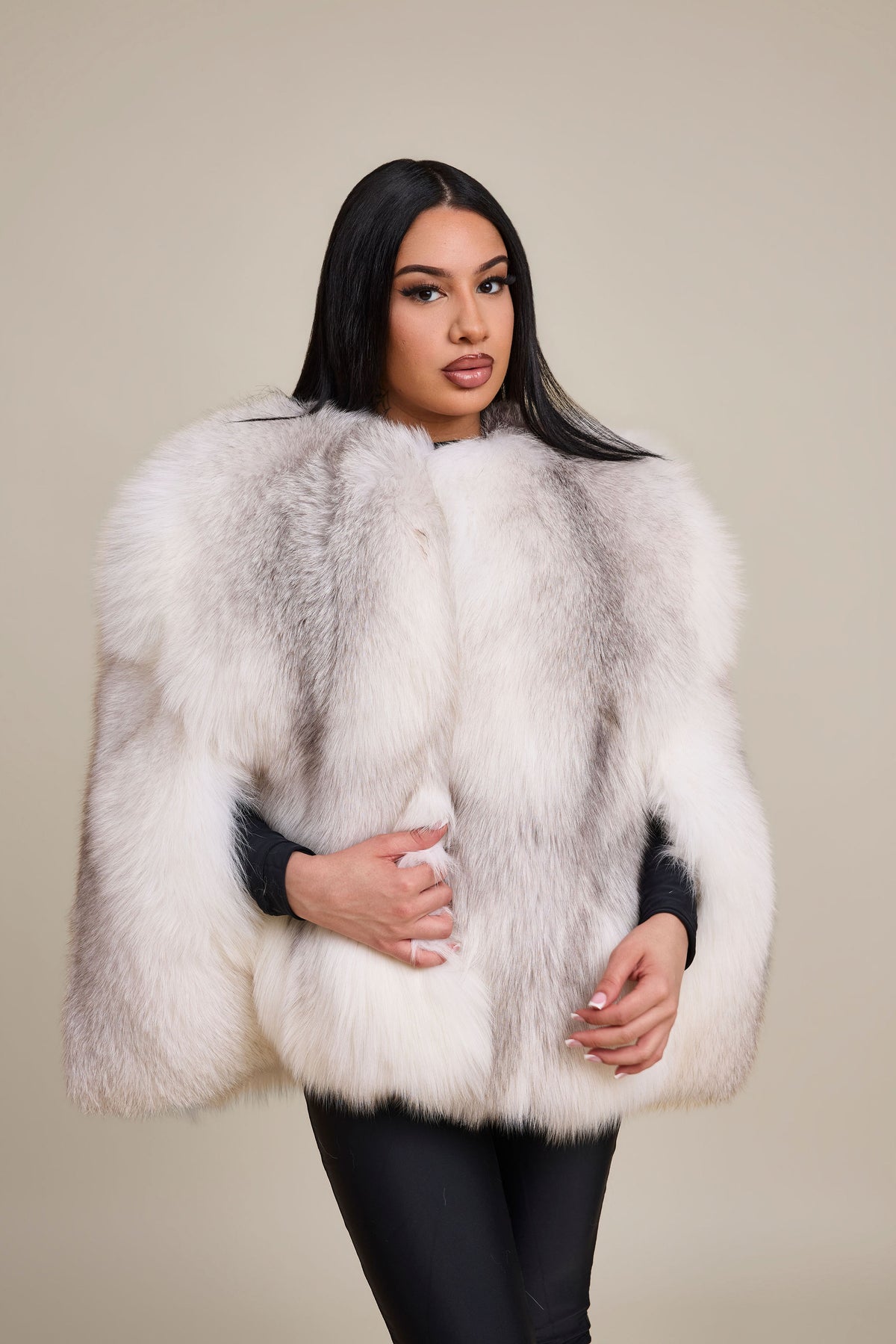 Women's Krissy Fox Fur Poncho [Arctic]