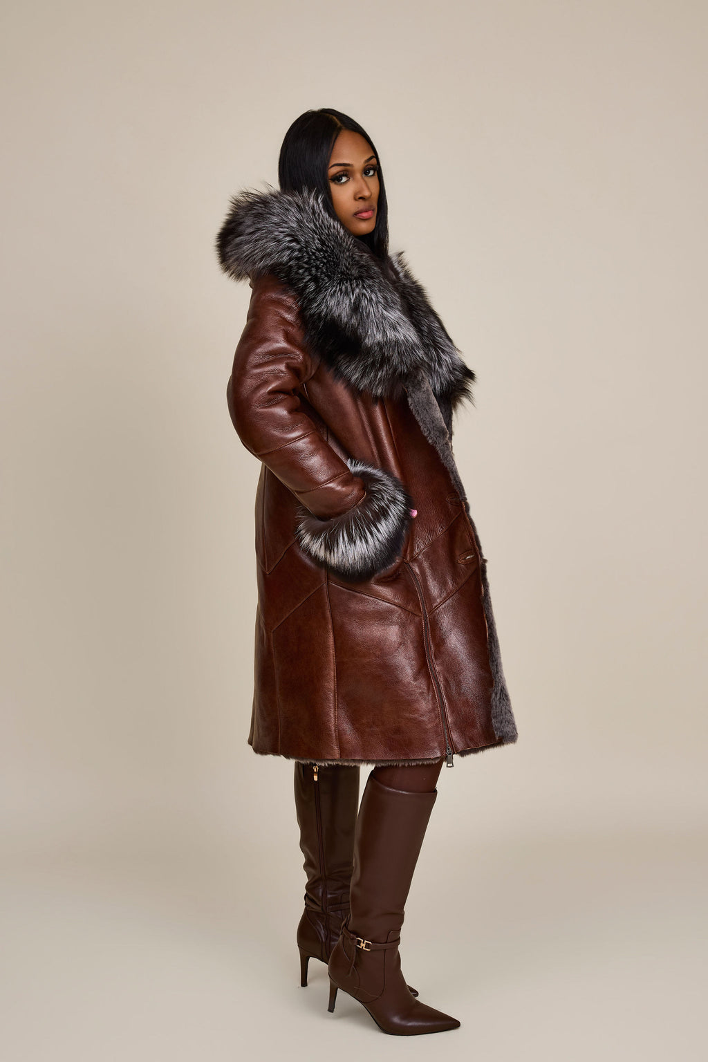 Women's Scarlett Real Sheepskin Jacket With Fox [Cognac/Silver]
