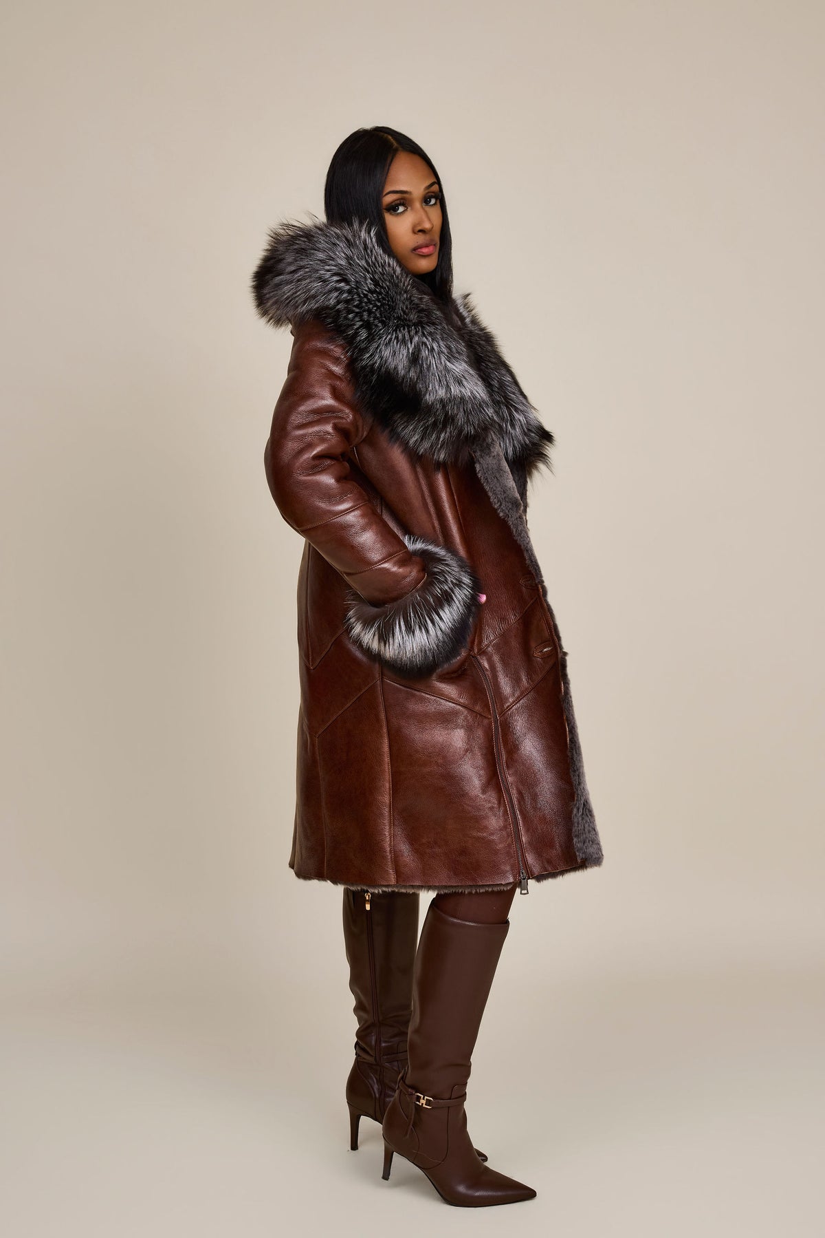 Women's Scarlett Real Sheepskin Jacket With Fox [Cognac/Silver]