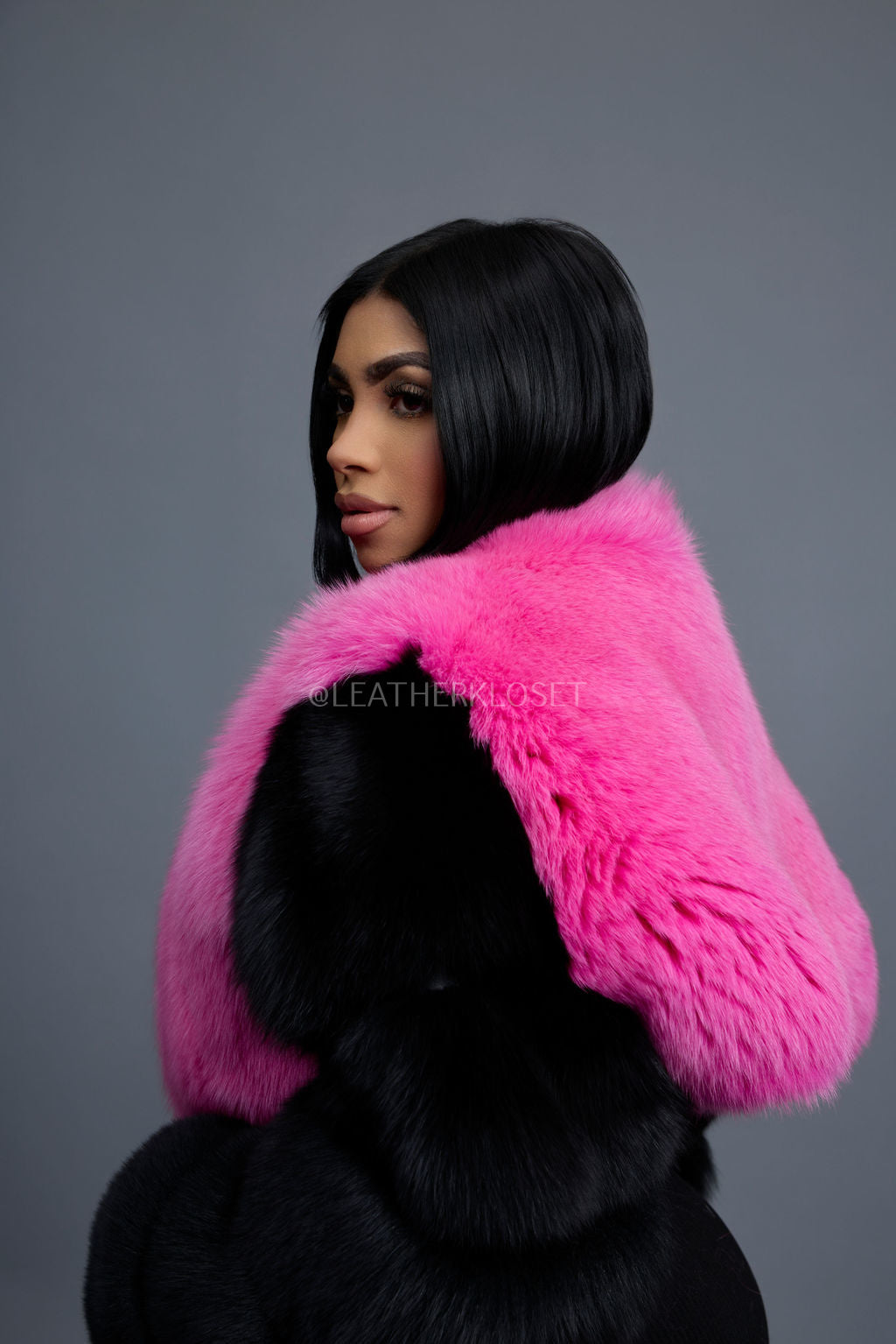 Women's Sasha Crop Fox Bomber [Black/Hot Pink]