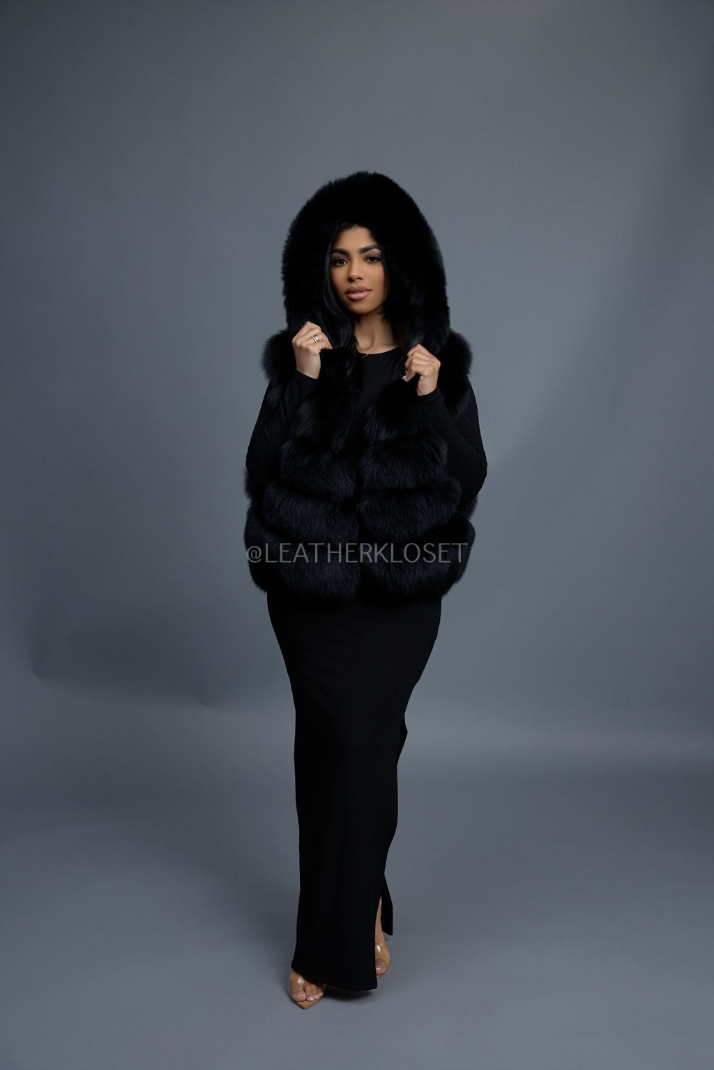 Women's Shorty Fox Fur Vest With Hood [Black]