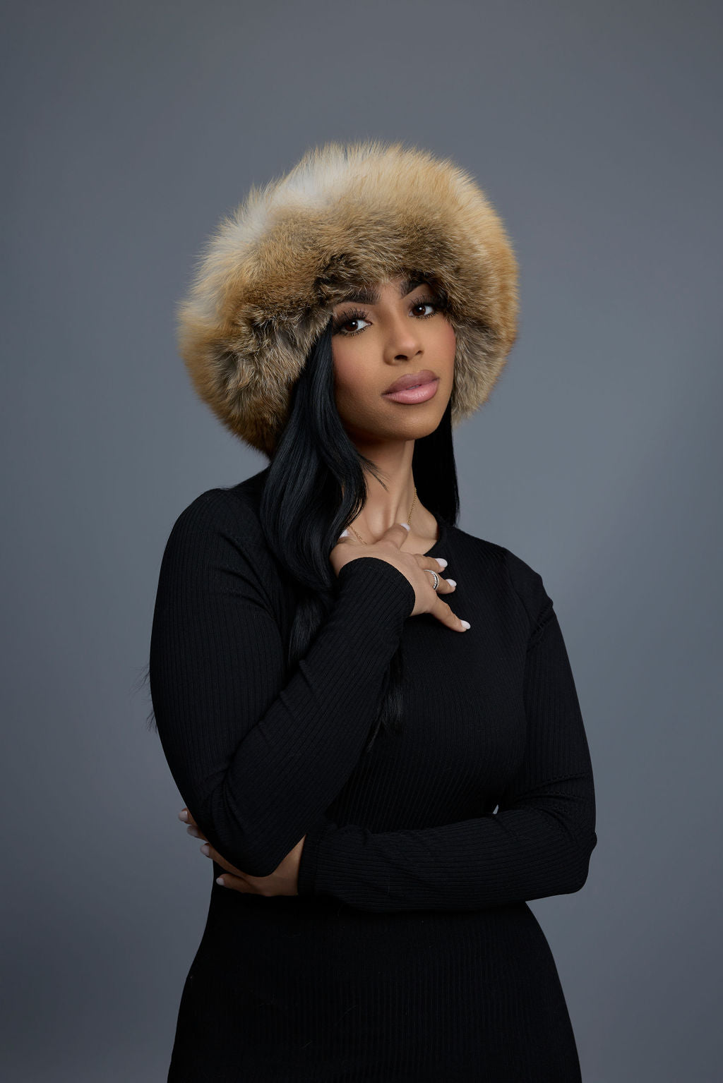 Women's Natalia Leather And Fox Russian Hat [Black/Gold]
