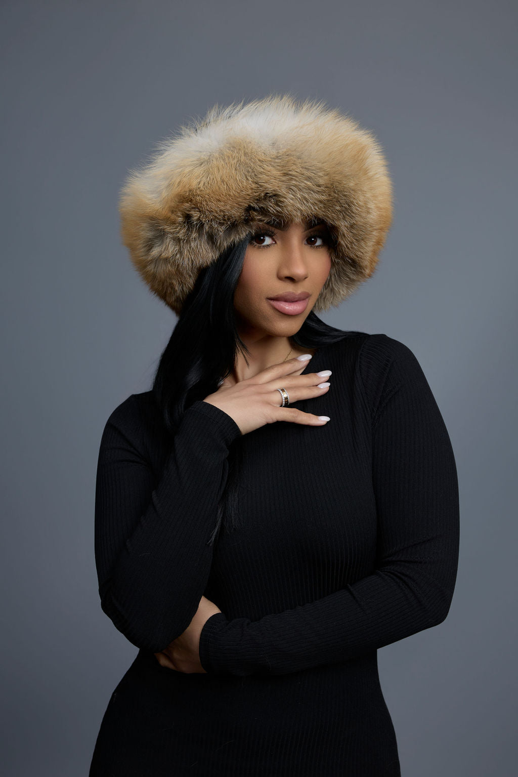 Women's Natalia Leather And Fox Russian Hat [Black/Gold]