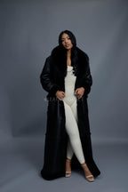 Women's Maxi Shearling With Fox Collar [Black]