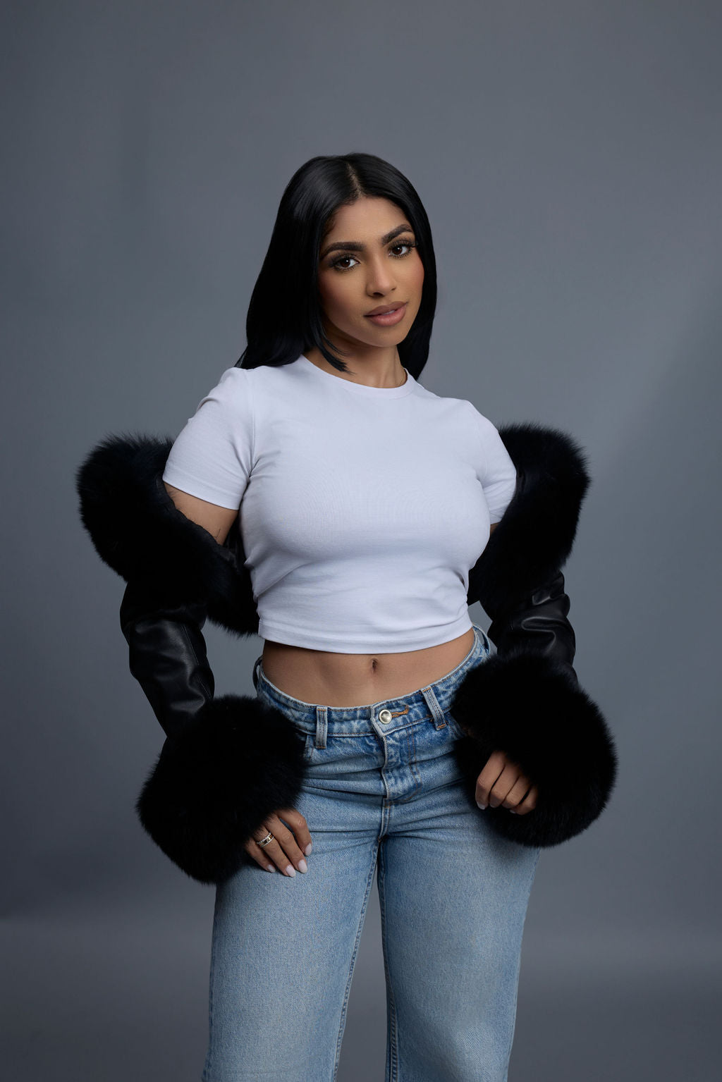 Women's Shorty Slim-Fit Long Sleeve Bolero With Fox [Black]