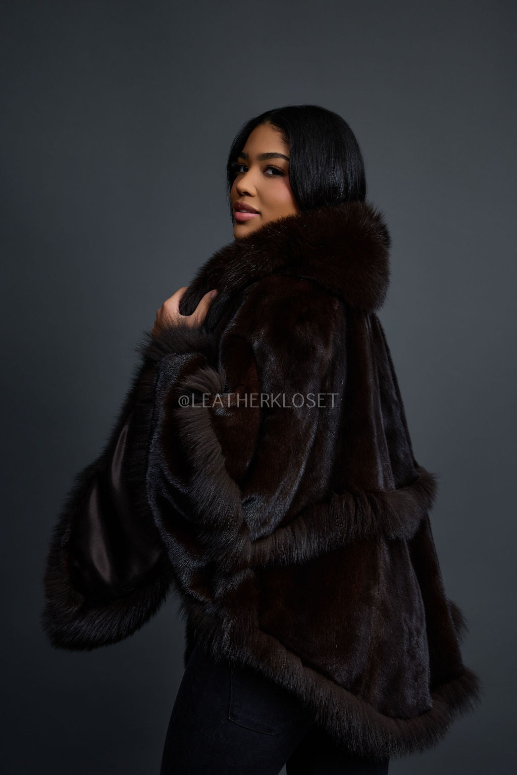 Women's Mink Poncho [Brown]