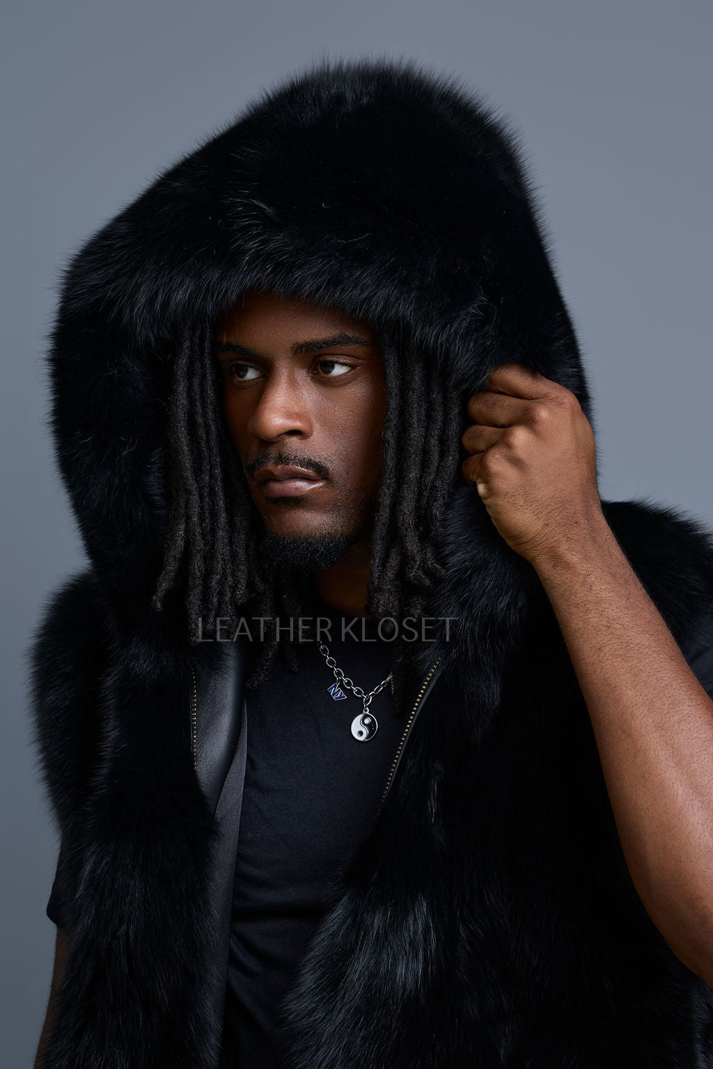 Men's Christopher Fox Fur Vest With Hood [Black]