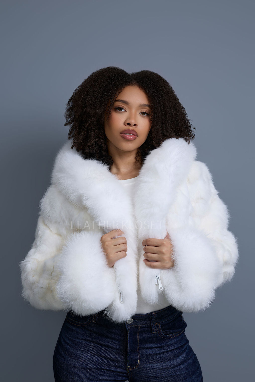 Women's Crop Fox Bomber With Hood [White]