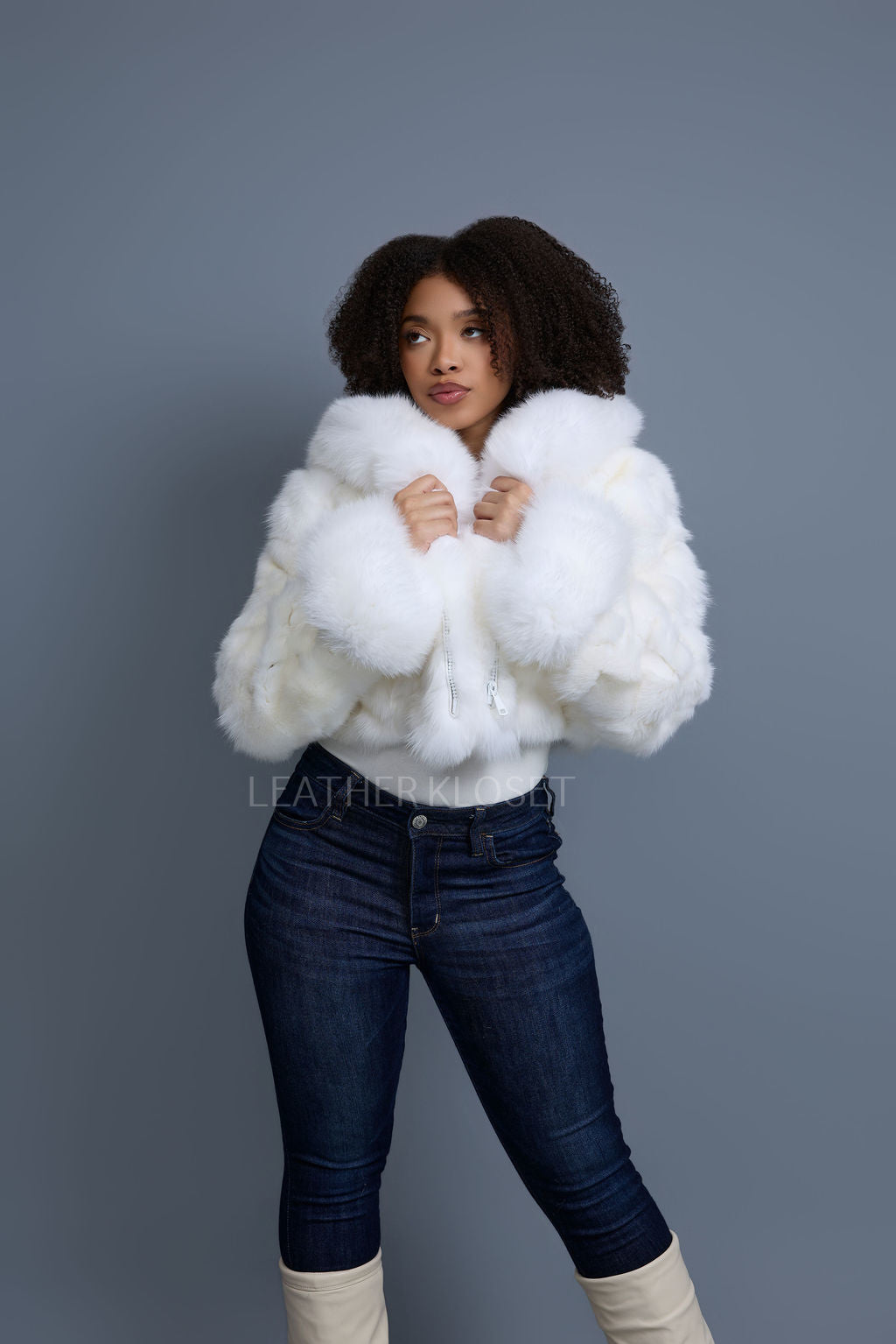 Women's Crop Fox Bomber With Hood [White]