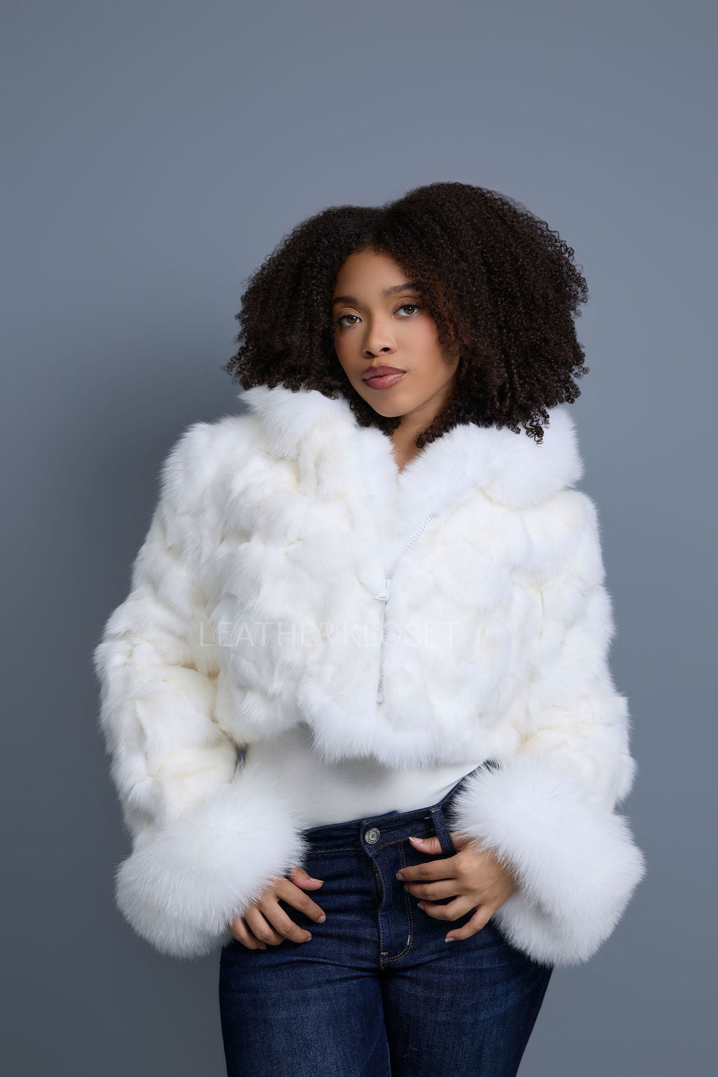 Women's Crop Fox Bomber With Hood [White]