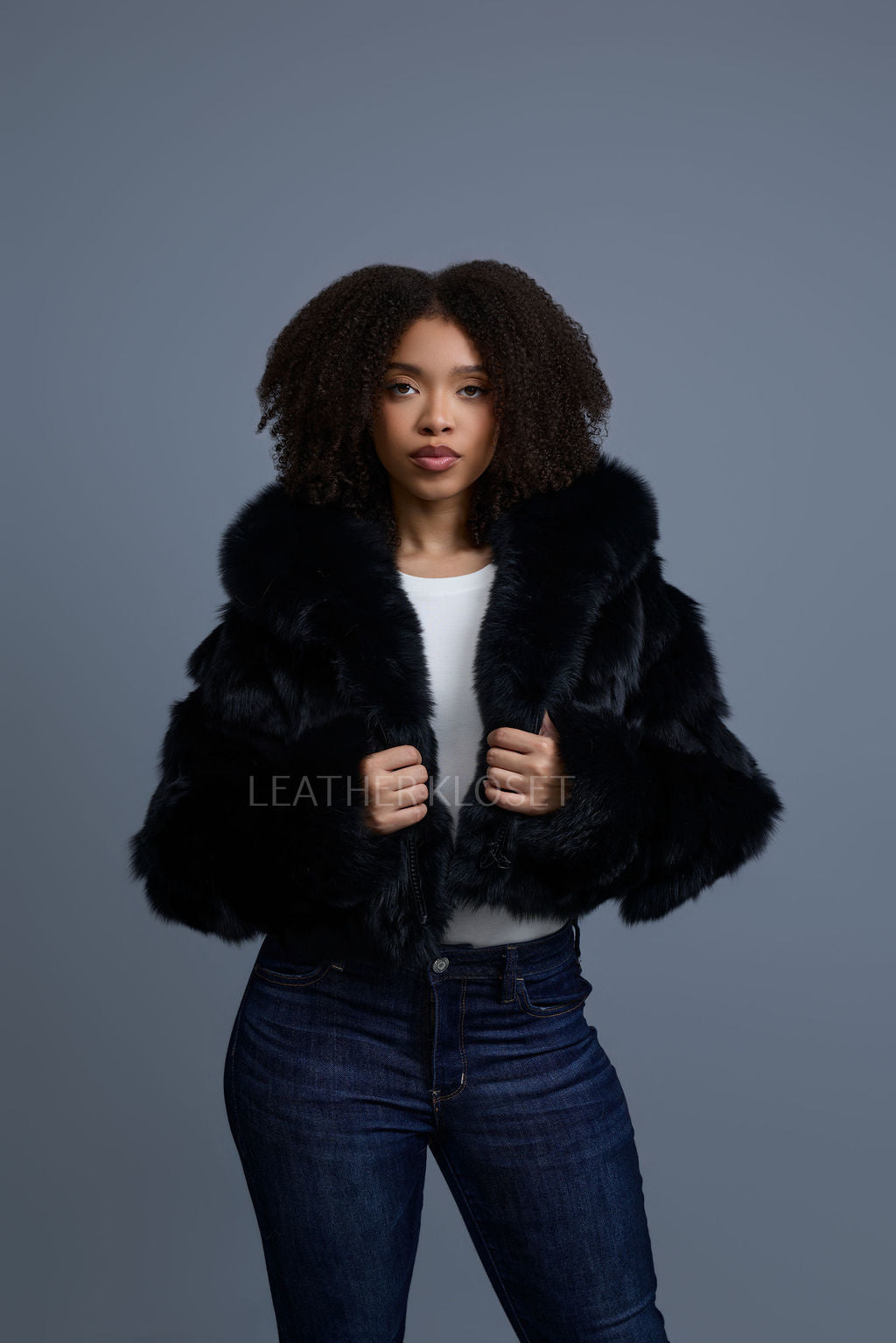 Women's Crop Fox Bomber With Hood [Black]
