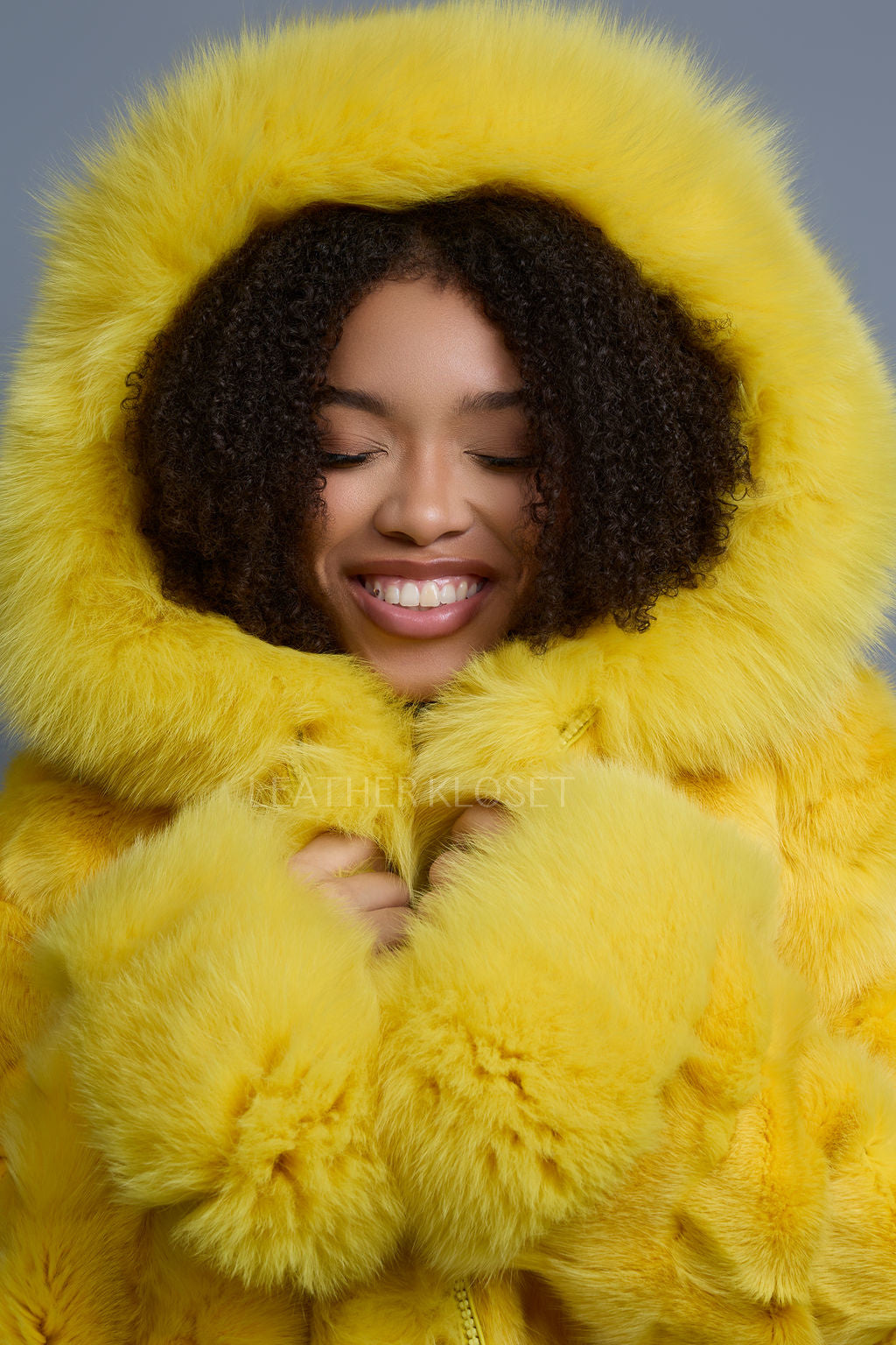 Women's Crop Fox Bomber With Hood [Yellow]