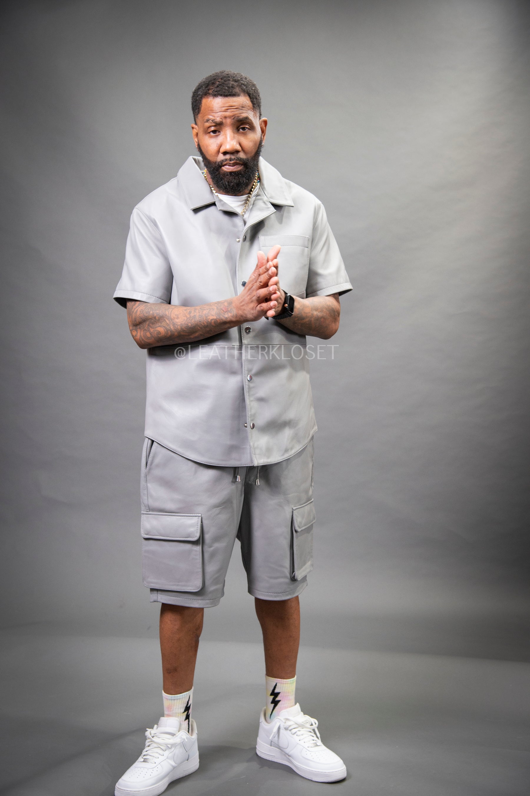 dress shirt and cargo shorts polo shirt + cargo shorts outfit