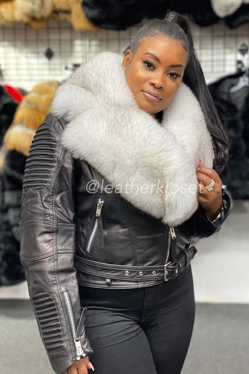 Women's Trey Biker Black Oversized Fox Collar [Natural White Fur]
